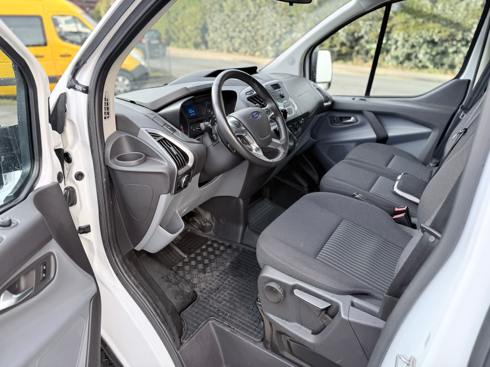 FORD Transit Custom Van 310 L2H1 Trend-image-8
