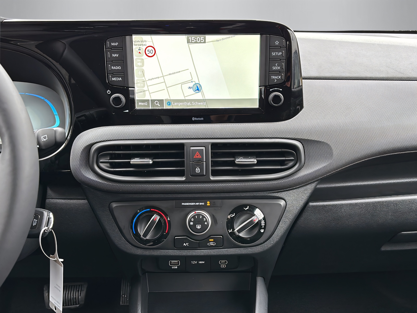 HYUNDAI i10 1.2 Amplia-image-14