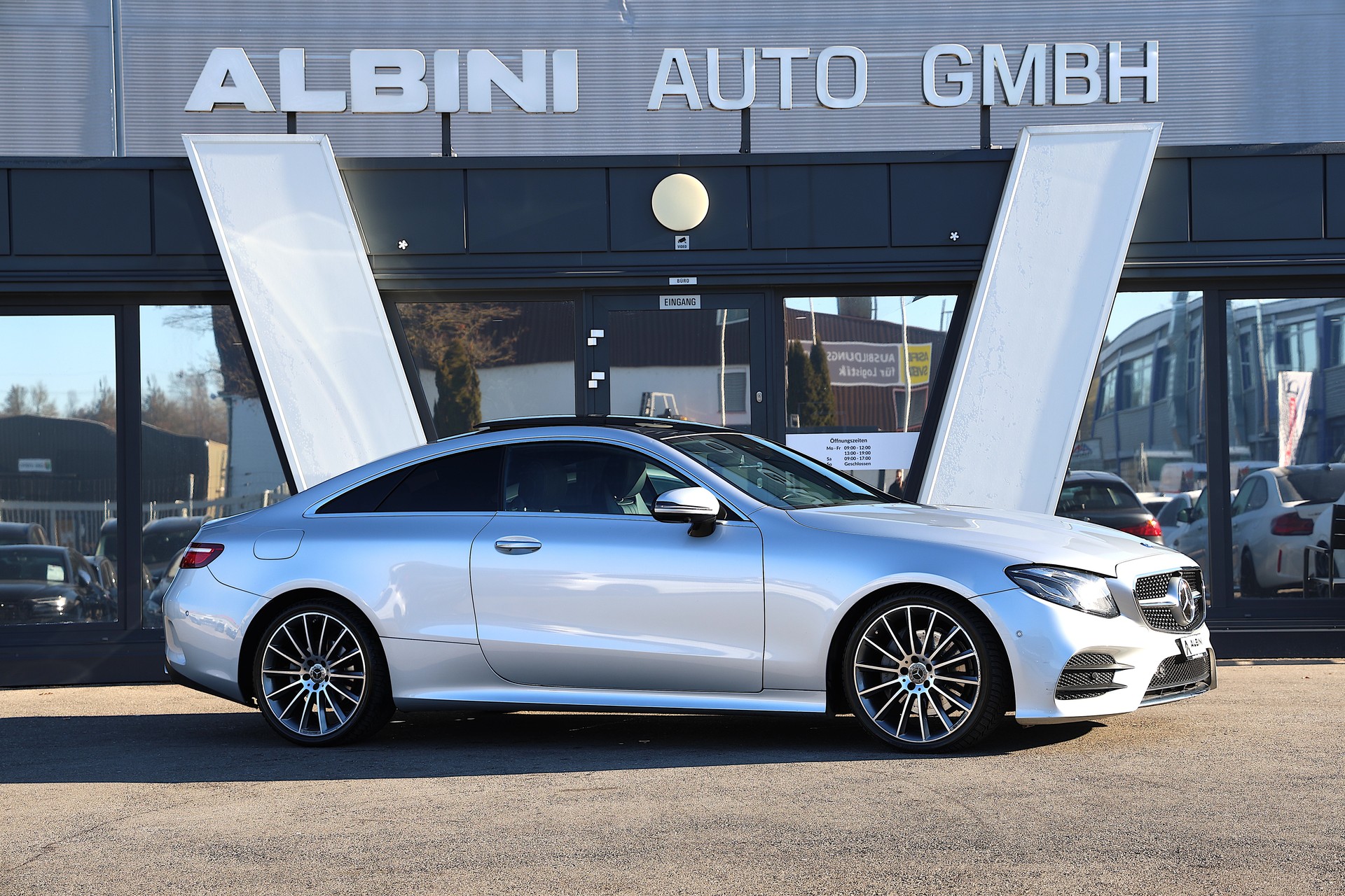 MERCEDES-BENZ E 200 Coupé AMG Line 9G-Tronic-image-2