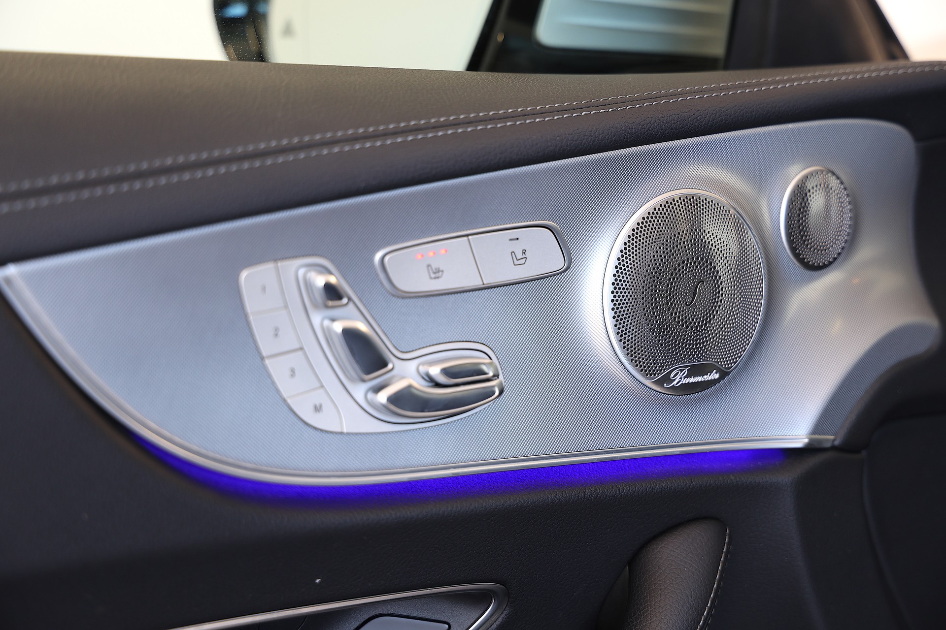 MERCEDES-BENZ E 200 Coupé AMG Line 9G-Tronic-image-11