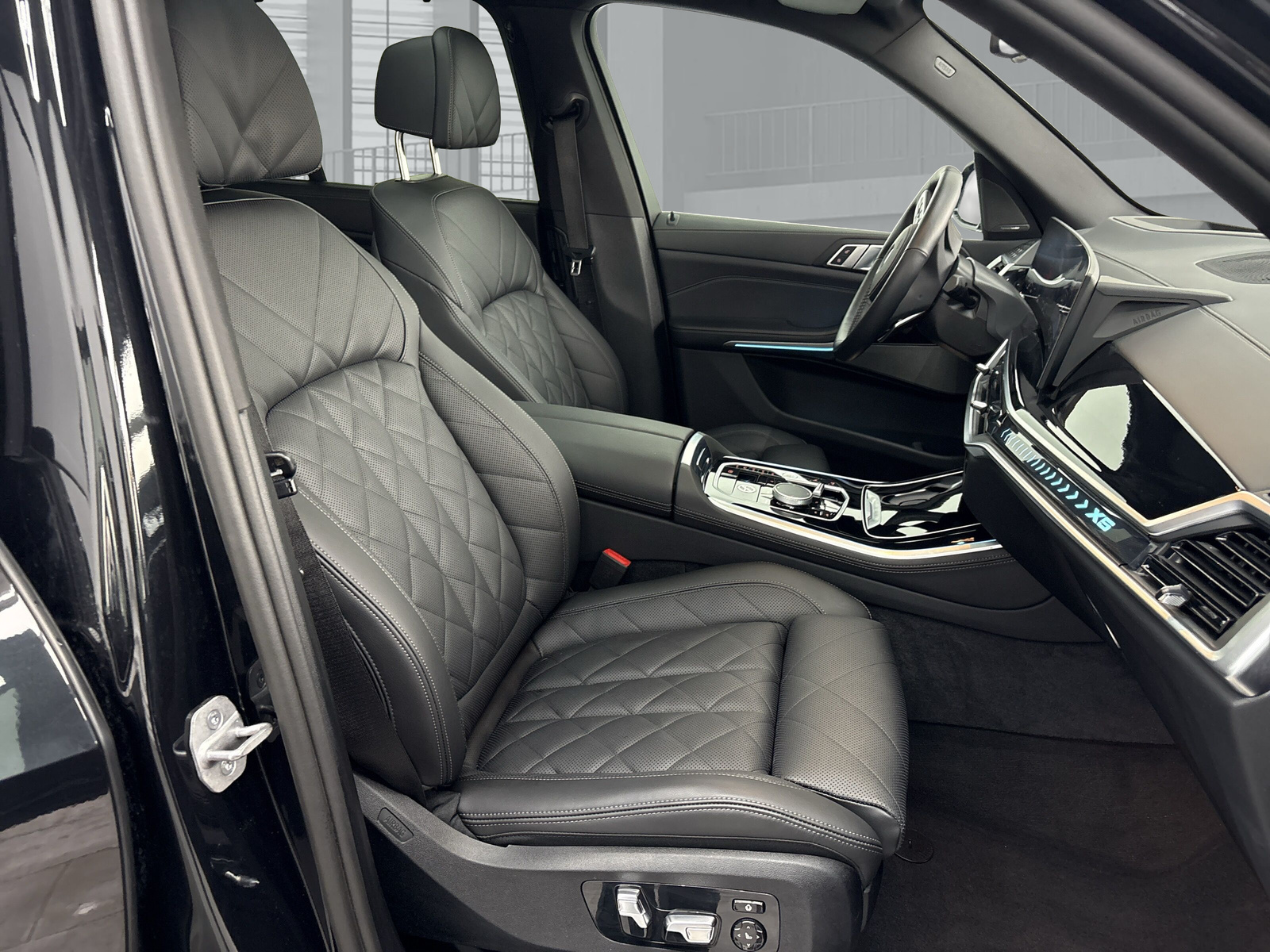 BMW X5 xDrive 48V 40i M Sport Steptronic-image-17
