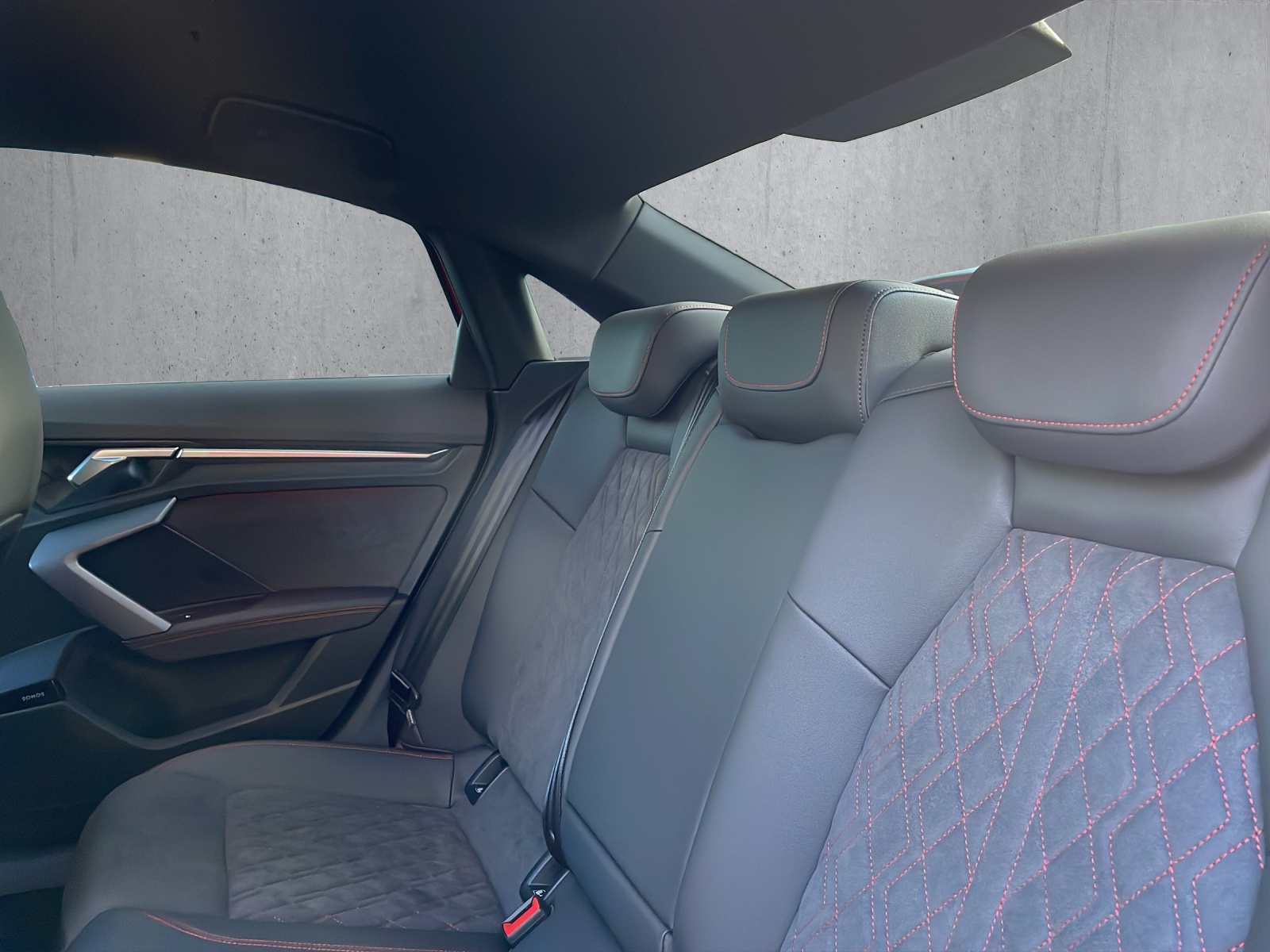 AUDI A3 Limousine 35 TFSI S-Line S-tronic-image-13