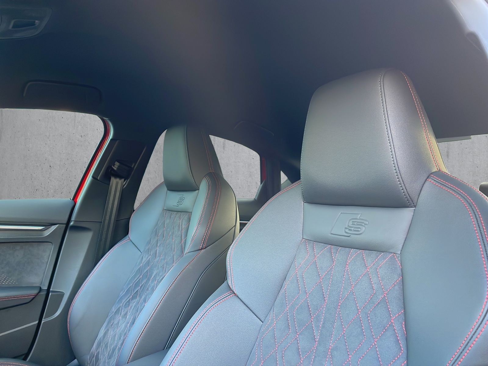 AUDI A3 Limousine 35 TFSI S-Line S-tronic-image-16