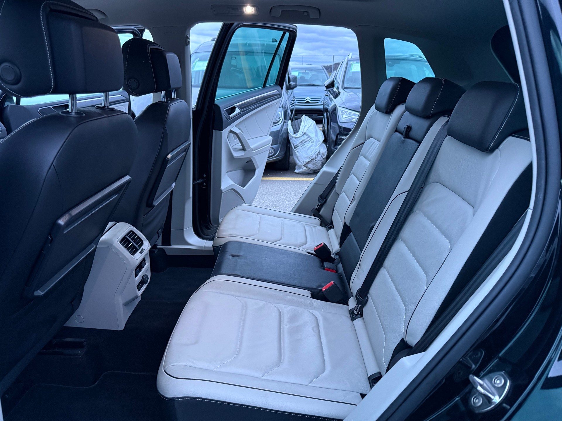 VW Tiguan 1.4TSI ACT R-line Sound 4Motion DSG-image-6