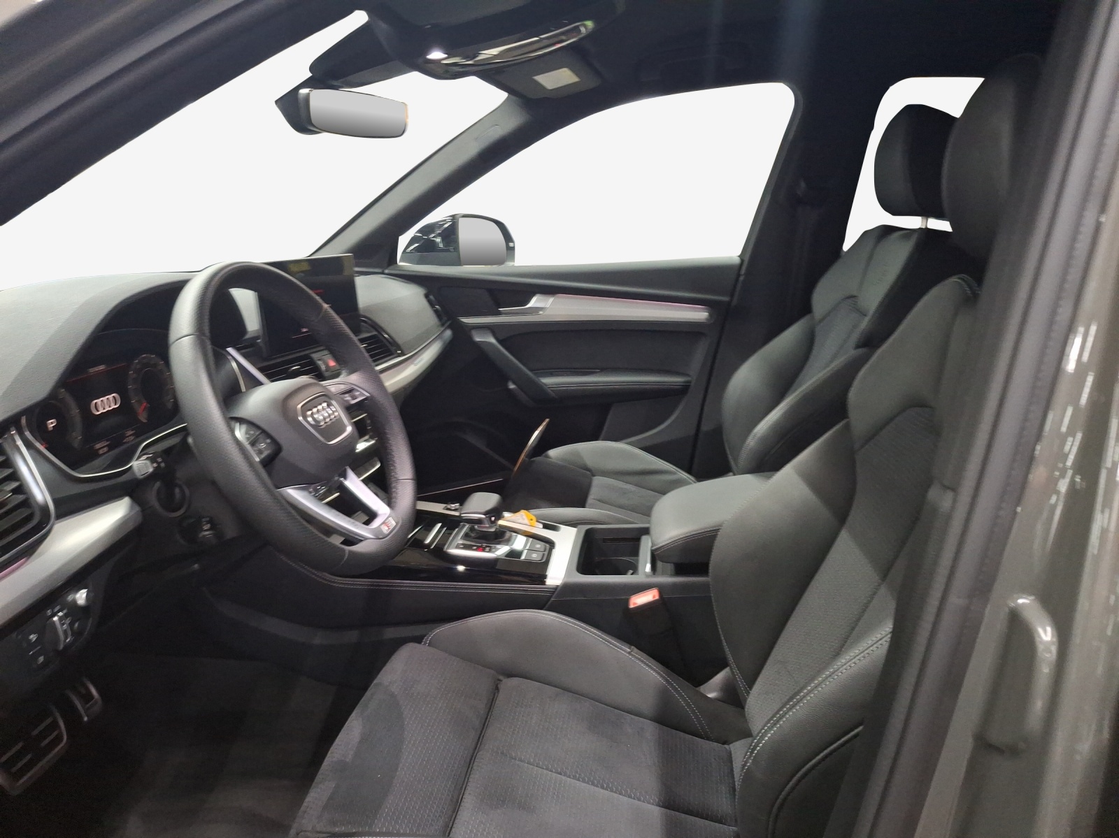 AUDI Q5 40 TDI Black Edition quattro S-tronic-image-7