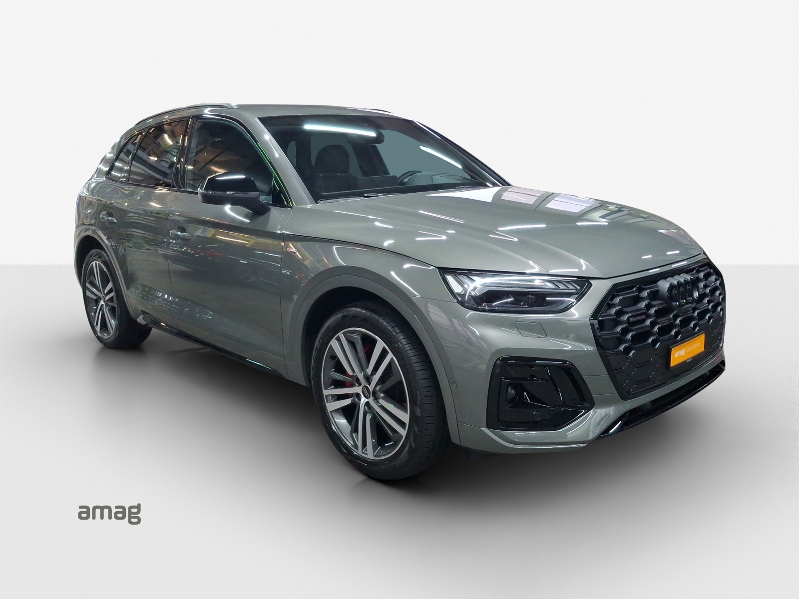 AUDI Q5 40 TDI Black Edition quattro S-tronic-image-5