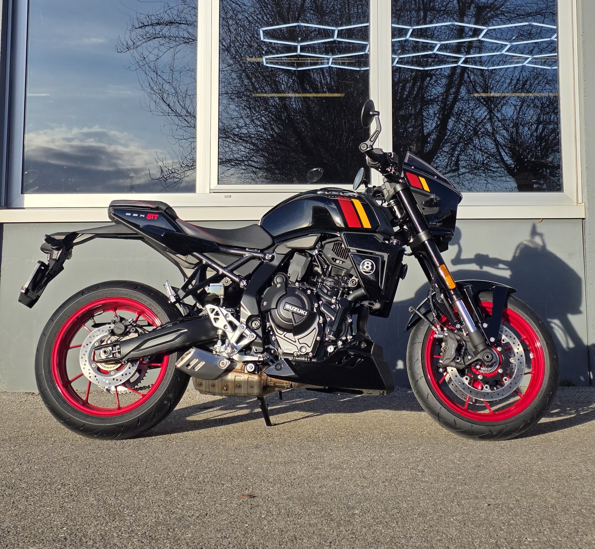 SUZUKI 8TT