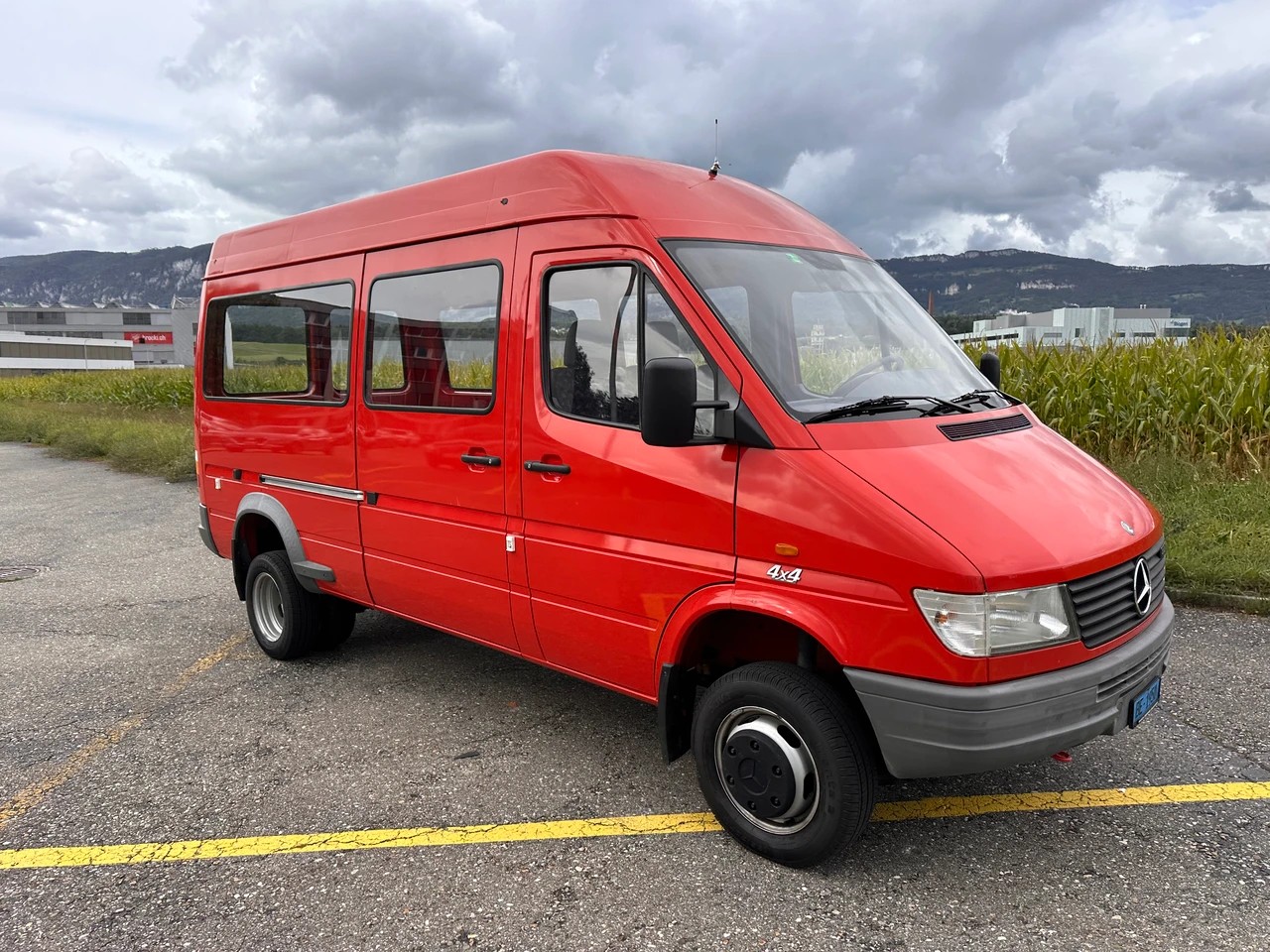 MERCEDES-BENZ 412D 4x4