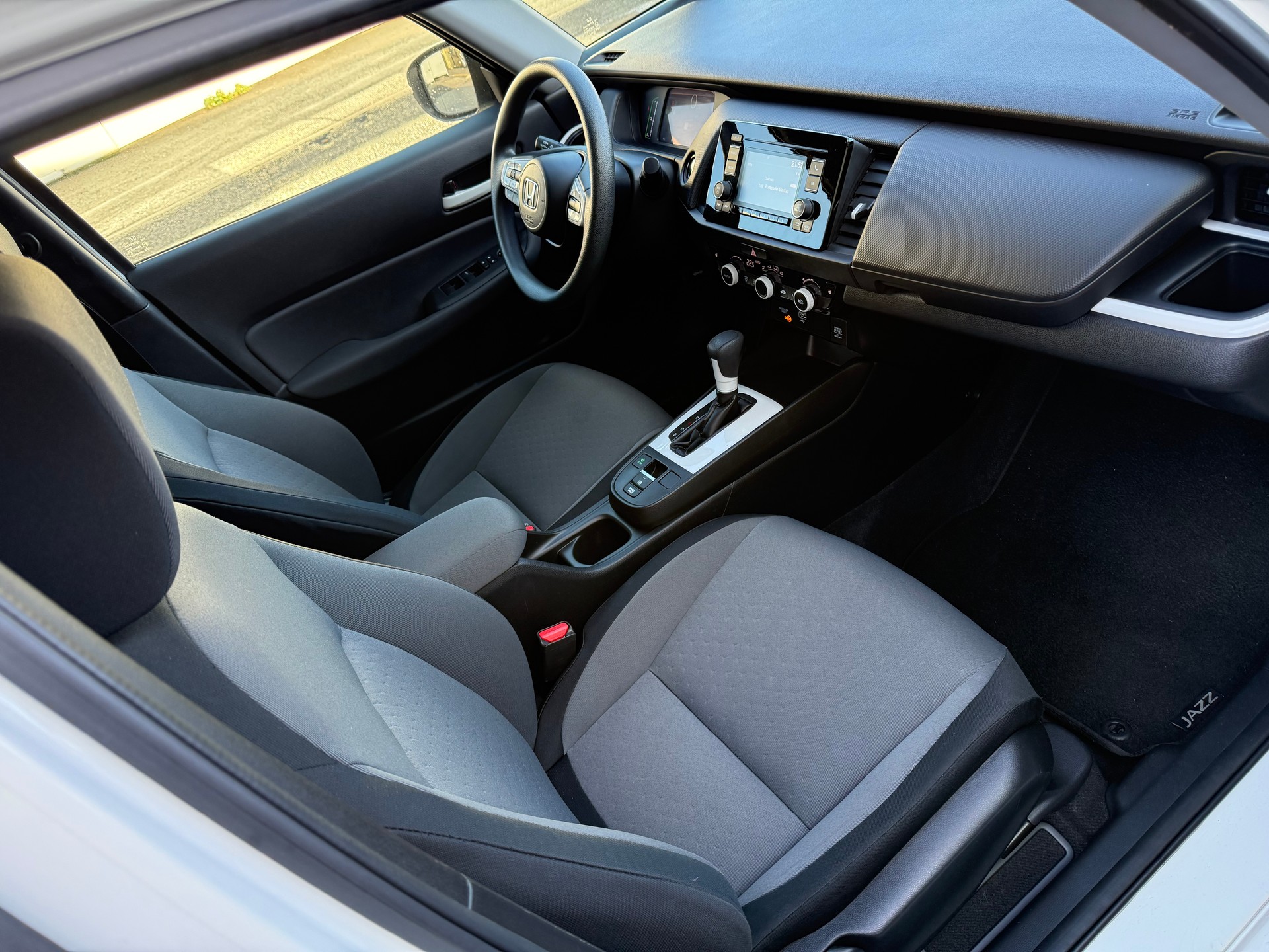 HONDA Jazz 1.5i-MMD Comfort E-CVT-image-8