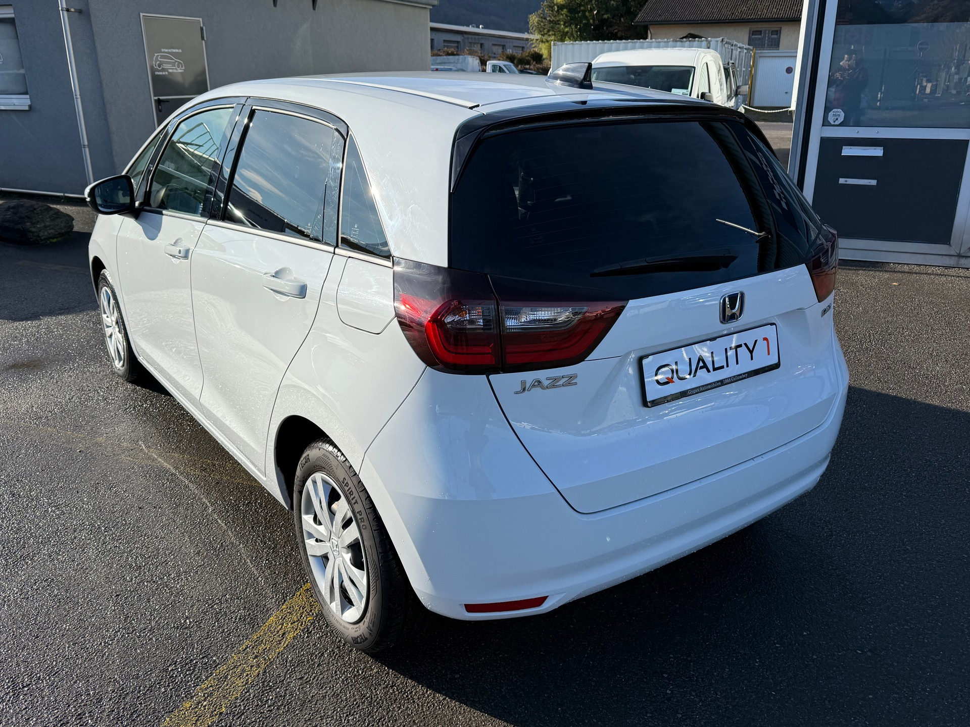 HONDA Jazz 1.5i-MMD Comfort E-CVT-image-2