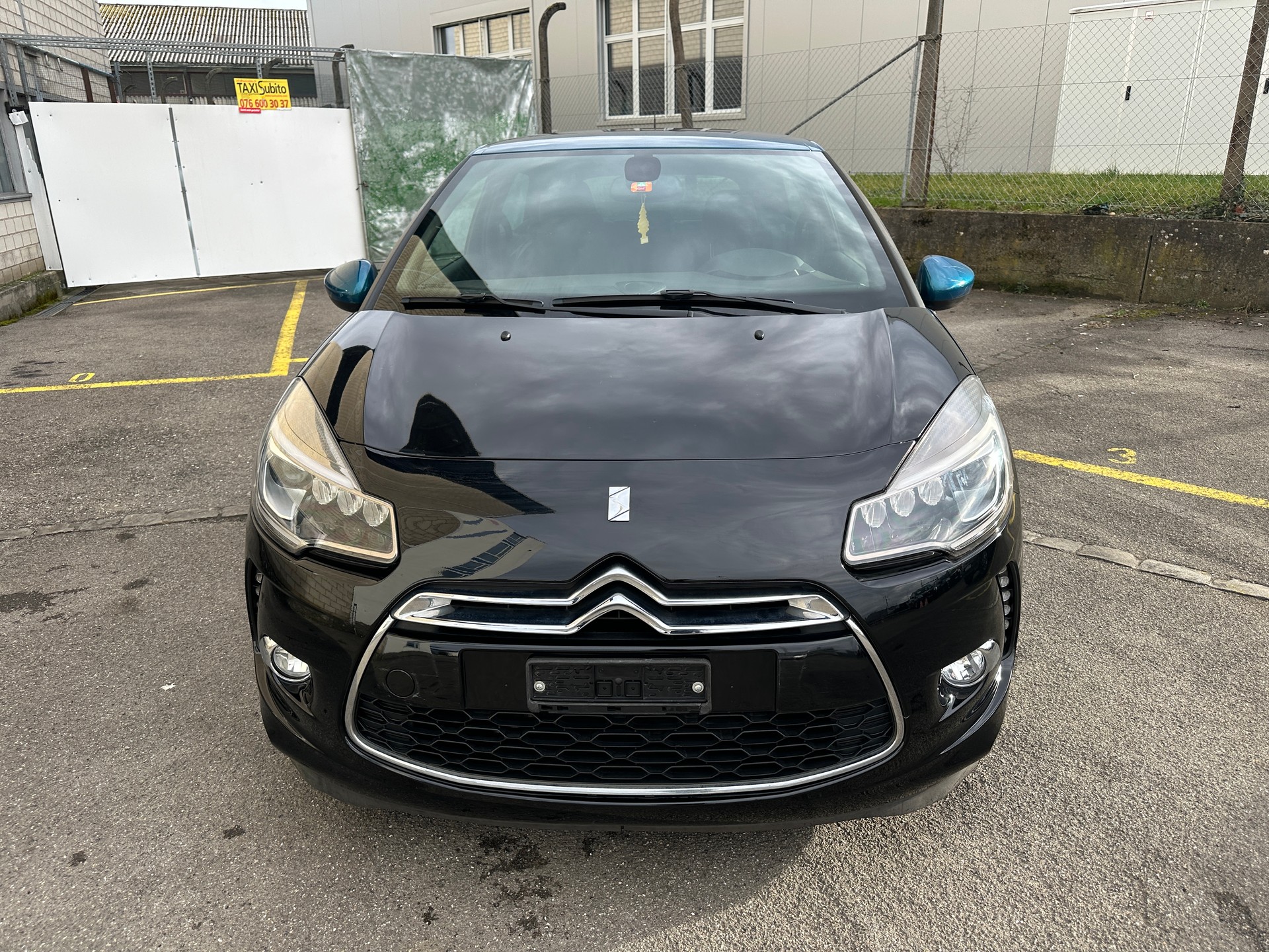 DS AUTOMOBILES DS3 1.2 Pure Tech SO Chic-image-1