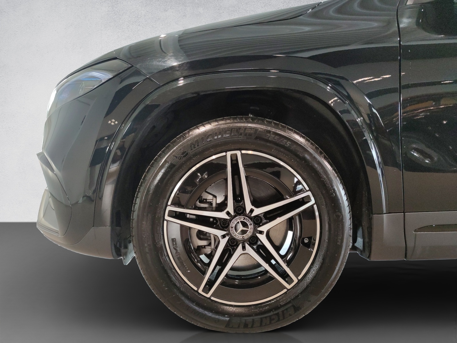 MERCEDES-BENZ EQA 350 AMG Line 4Matic Swiss Star-image-7