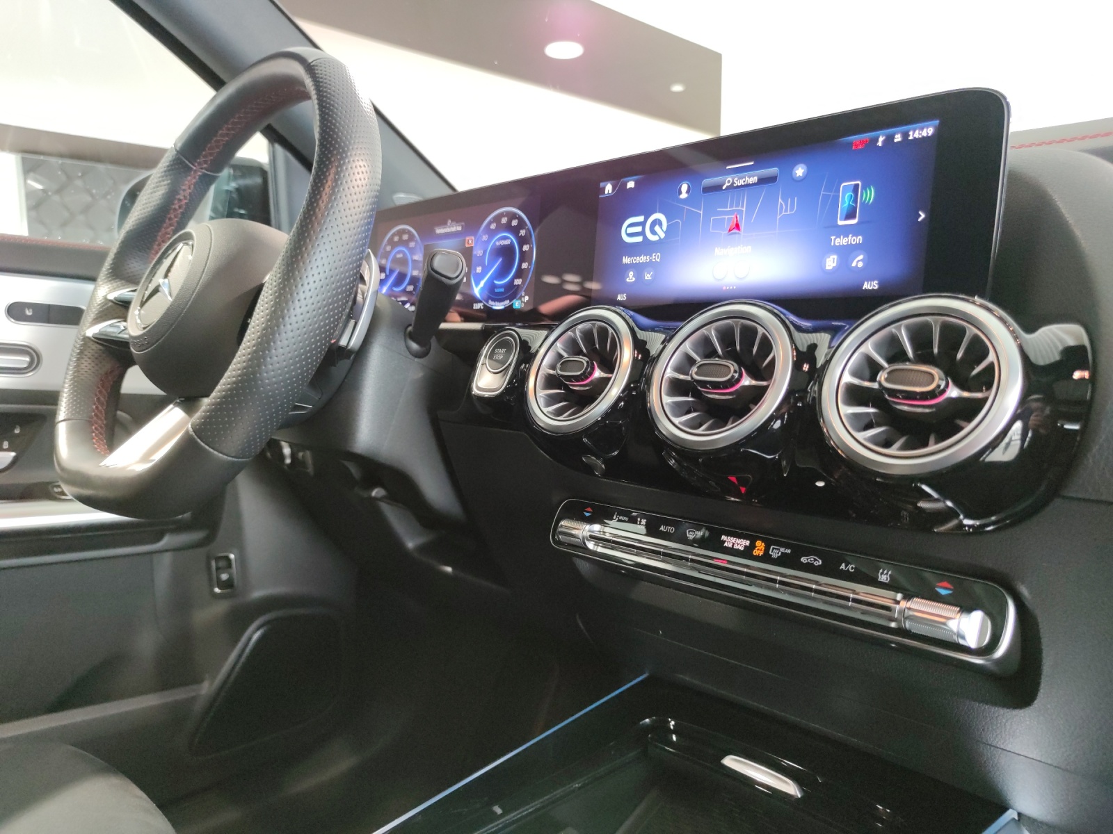 MERCEDES-BENZ EQA 350 AMG Line 4Matic Swiss Star-image-11