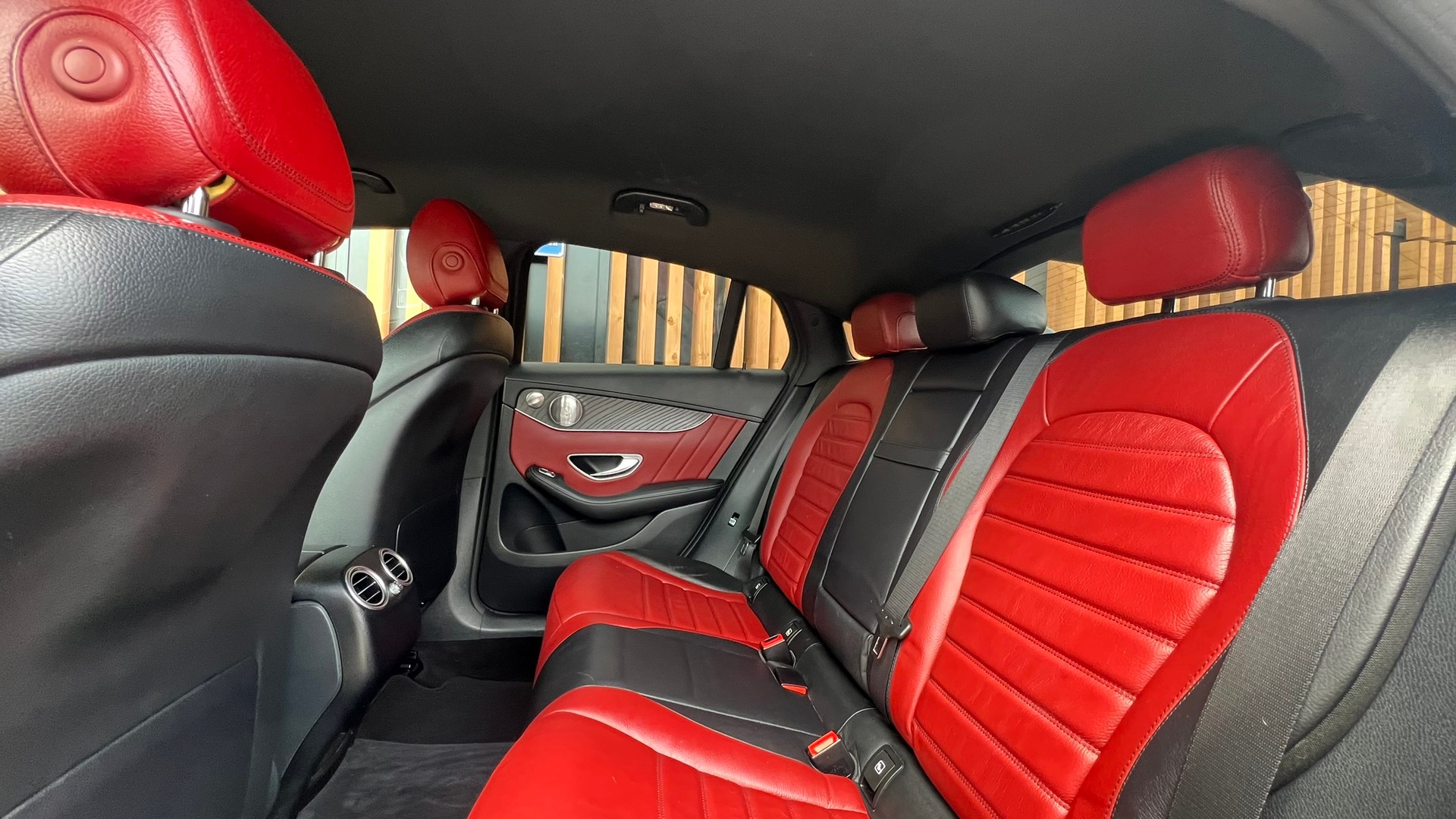 MERCEDES-BENZ GLC COUPÉ 250 AMG LINE NIGHT 4MATIC 9G-TRONIC l 211 PS-image-27