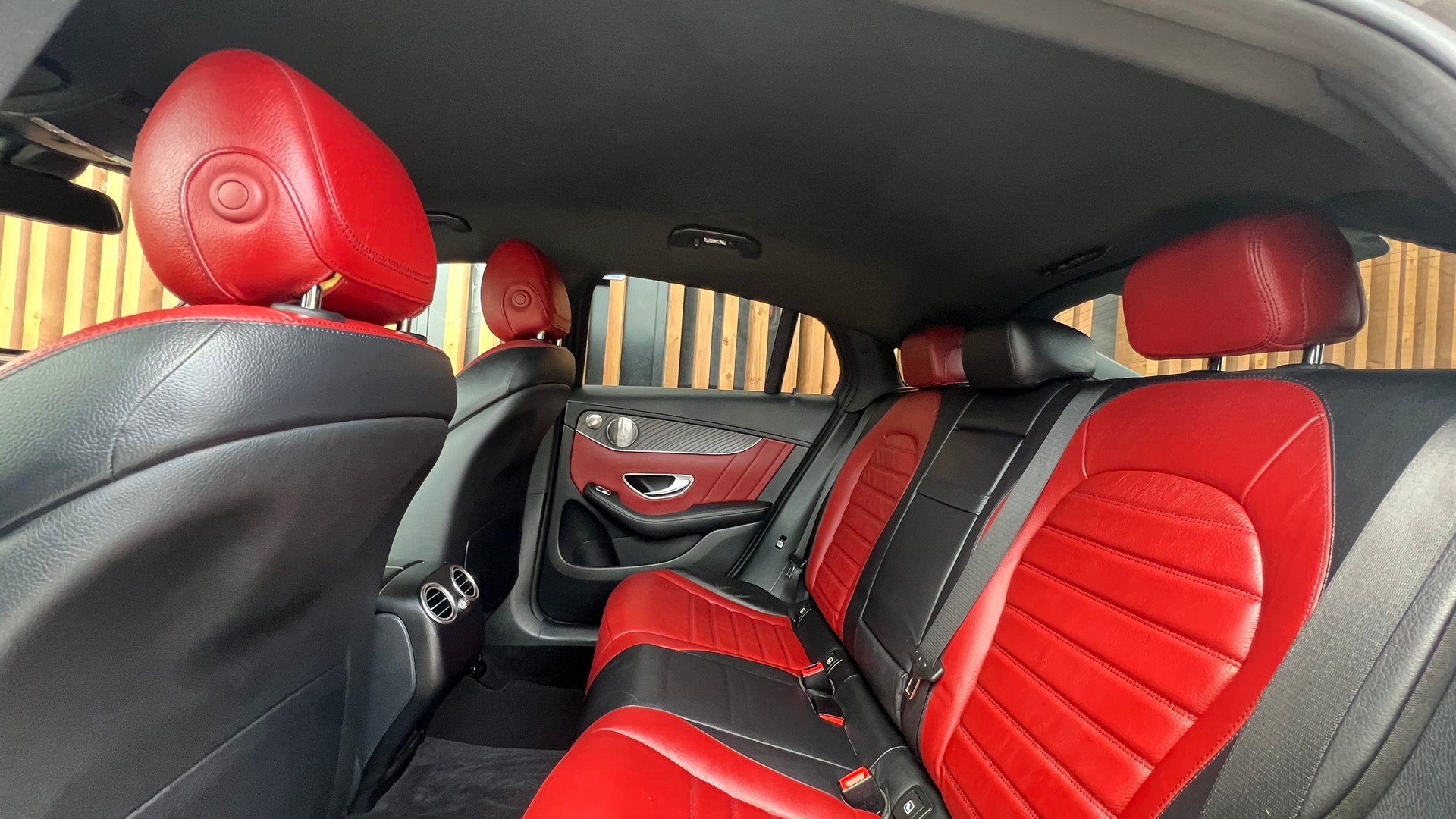 MERCEDES-BENZ GLC COUPÉ 250 AMG LINE NIGHT 4MATIC 9G-TRONIC l 211 PS-image-25