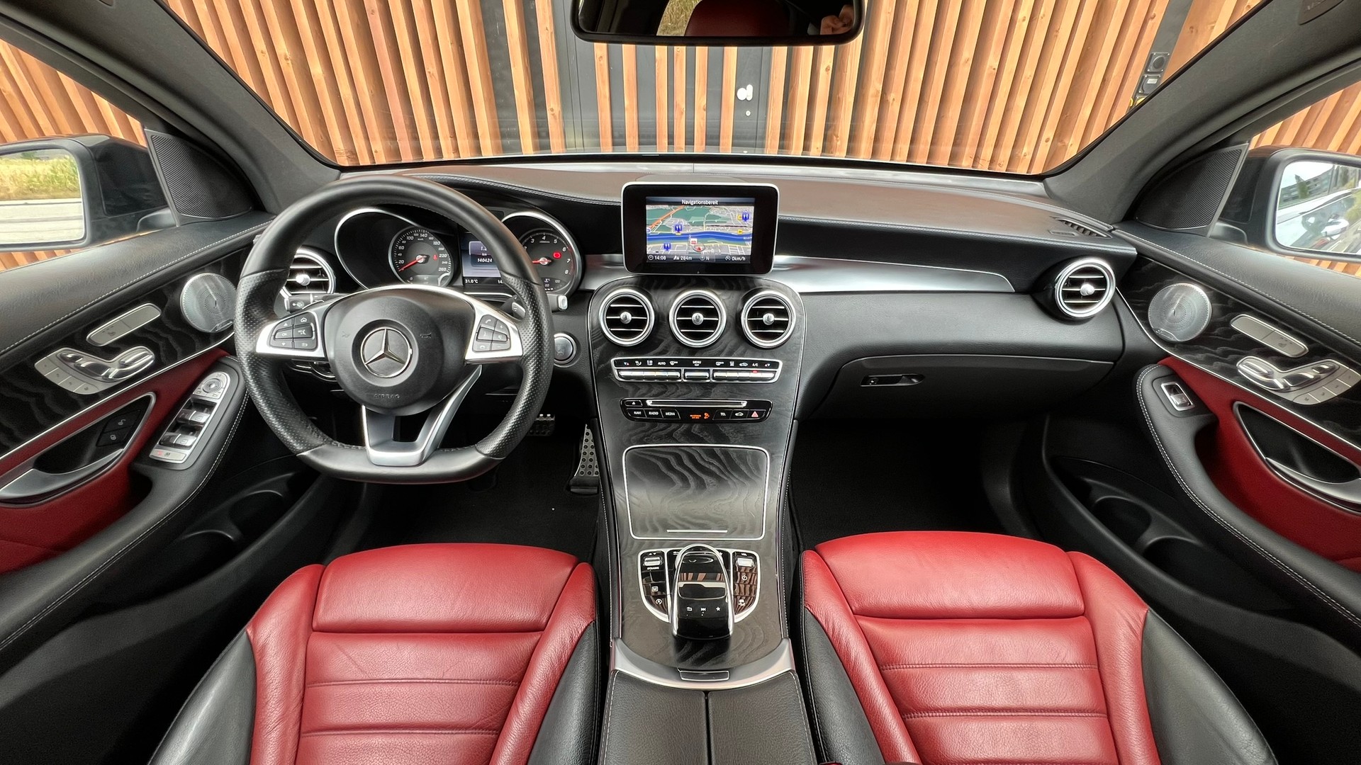 MERCEDES-BENZ GLC COUPÉ 250 AMG LINE NIGHT 4MATIC 9G-TRONIC l 211 PS-image-18