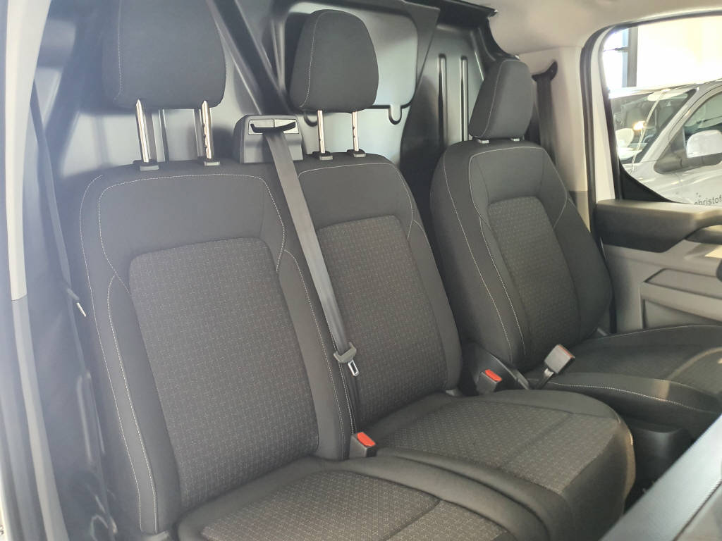 FORD Transit Custom Van 320 L1 2.5 Duratec 233 Trend PHEV-image-10