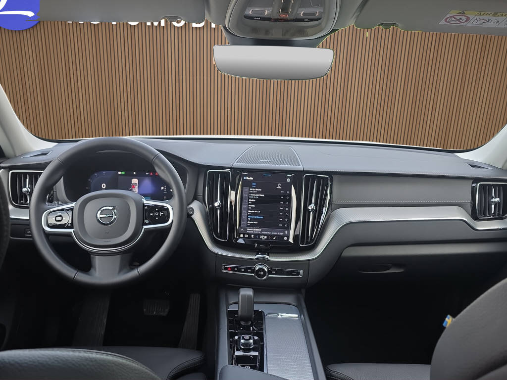 VOLVO XC60 2.0 B5 MH Ultra Dark AWD-image-17