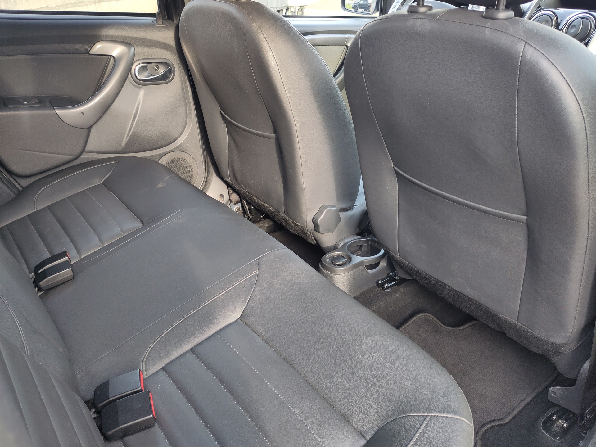 DACIA Duster 1.2 T Fischer man's Friend 4x4-image-9