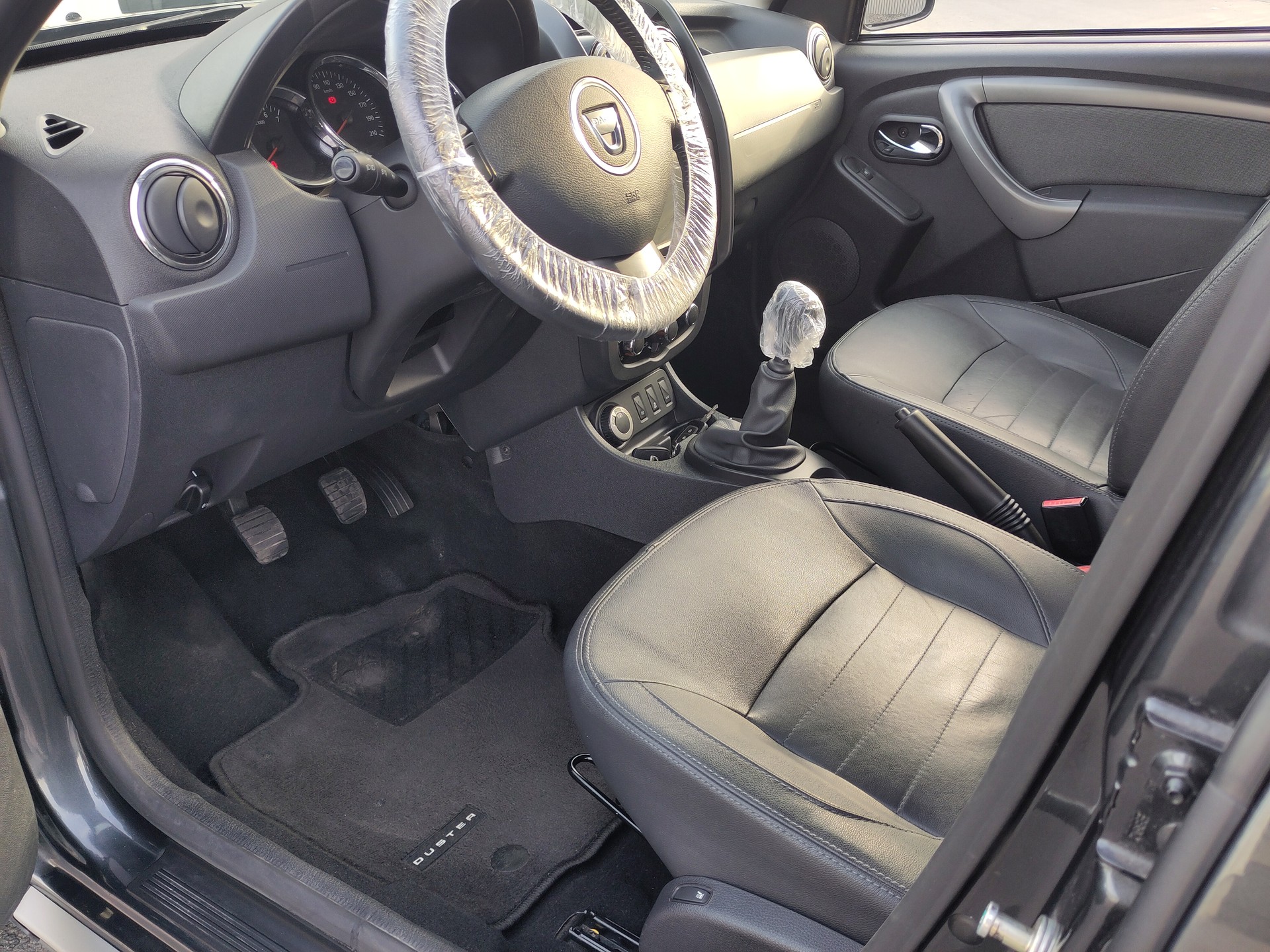 DACIA Duster 1.2 T Fischer man's Friend 4x4-image-4