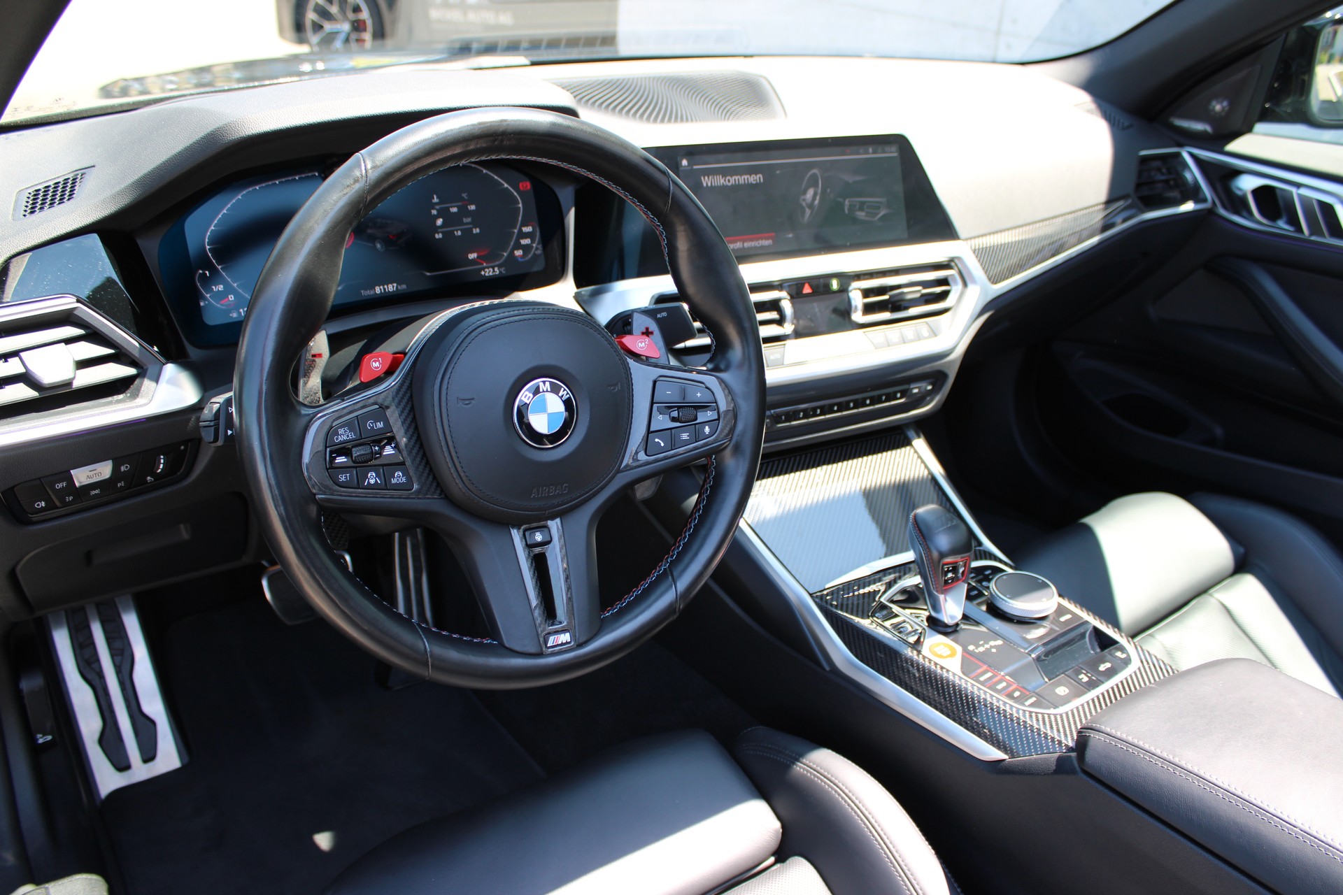 BMW BMW M4 Cabrio All Black *CH Fahrzeug*Gratis -Service* 15‘000 CHF Umbauten* Ein echter Hingucker *BMW Garantie bis Januar 2028-image-9