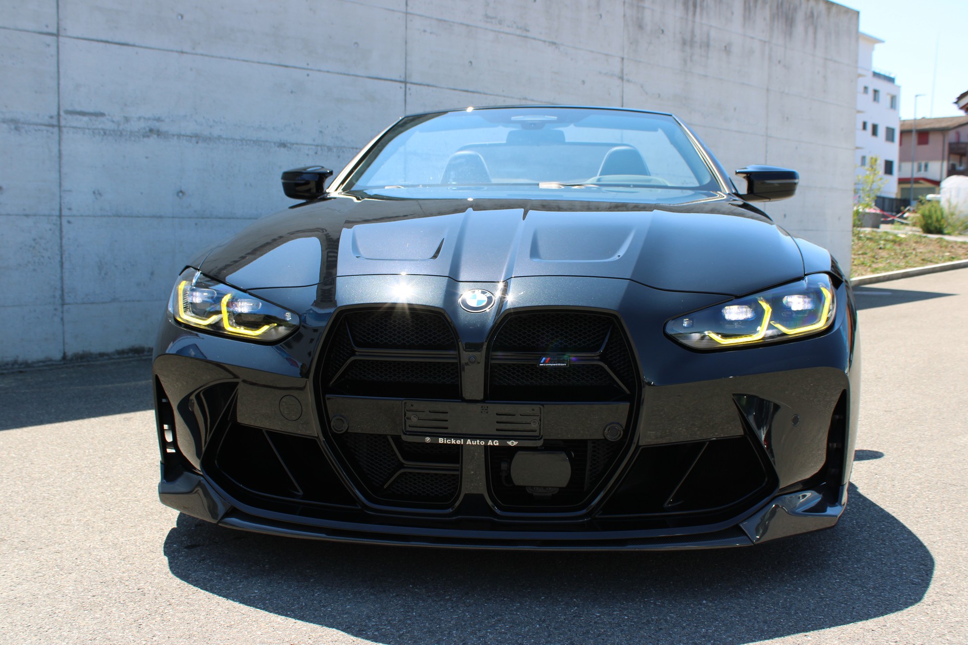 BMW BMW M4 Cabrio All Black *CH Fahrzeug*Gratis -Service* 15‘000 CHF Umbauten* Ein echter Hingucker *BMW Garantie bis Januar 2028-image-1