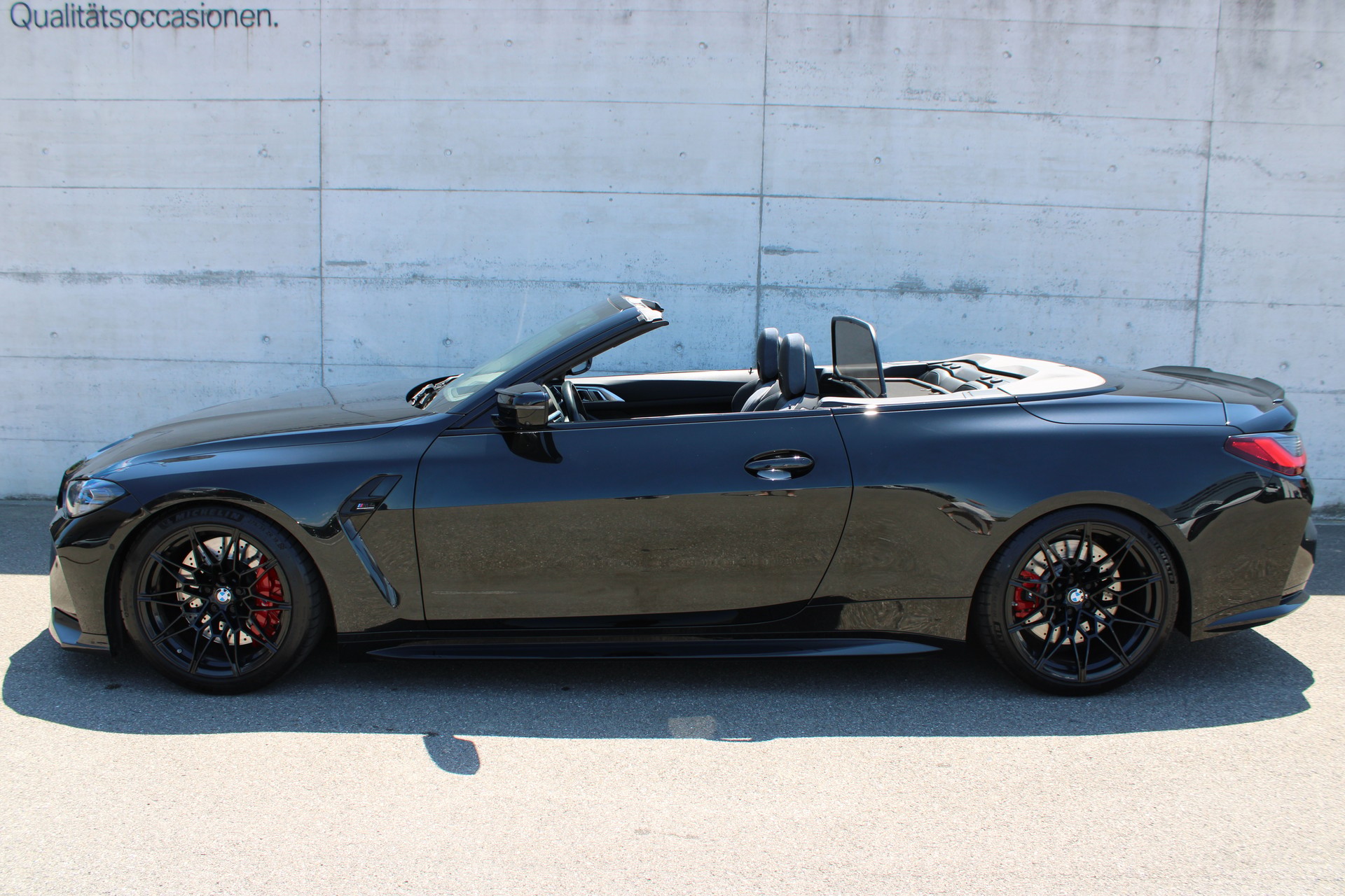 BMW BMW M4 Cabrio All Black *CH Fahrzeug*Gratis -Service* 15‘000 CHF Umbauten* Ein echter Hingucker *BMW Garantie bis Januar 2028-image-3