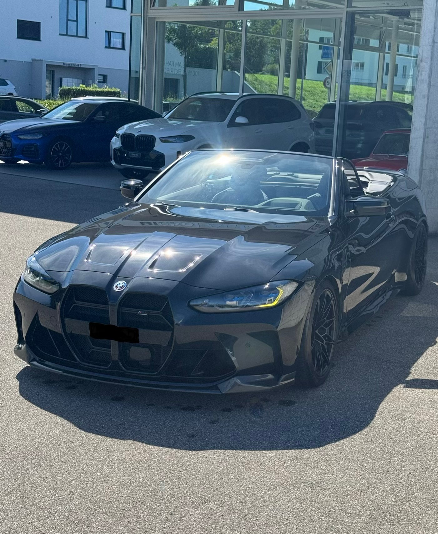 BMW M4 Cabrio Competition M xDrive-image-0