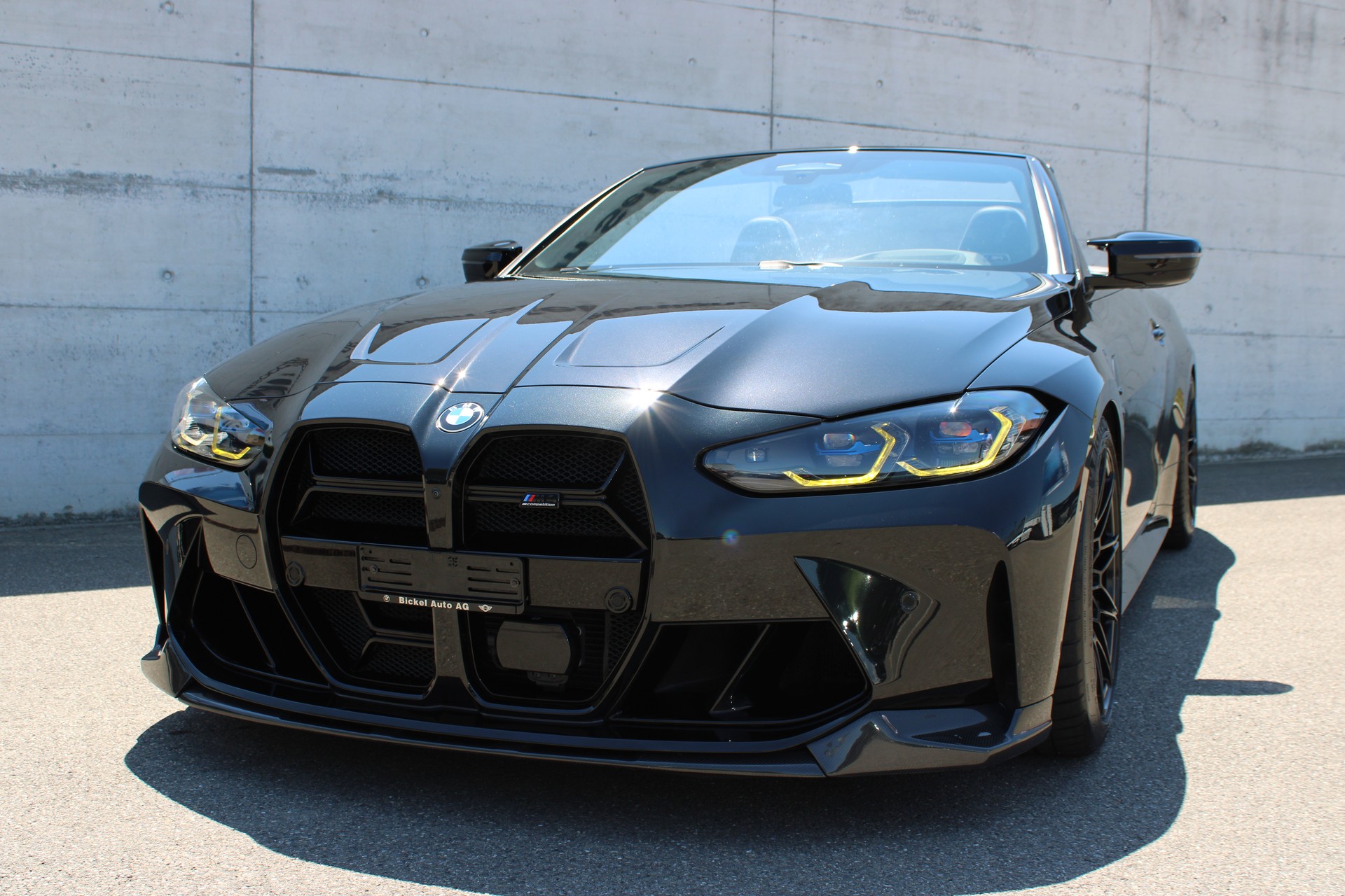 BMW BMW M4 Cabrio All Black *CH Fahrzeug*Gratis -Service* 15‘000 CHF Umbauten* Ein echter Hingucker *BMW Garantie bis Januar 2028-image-2