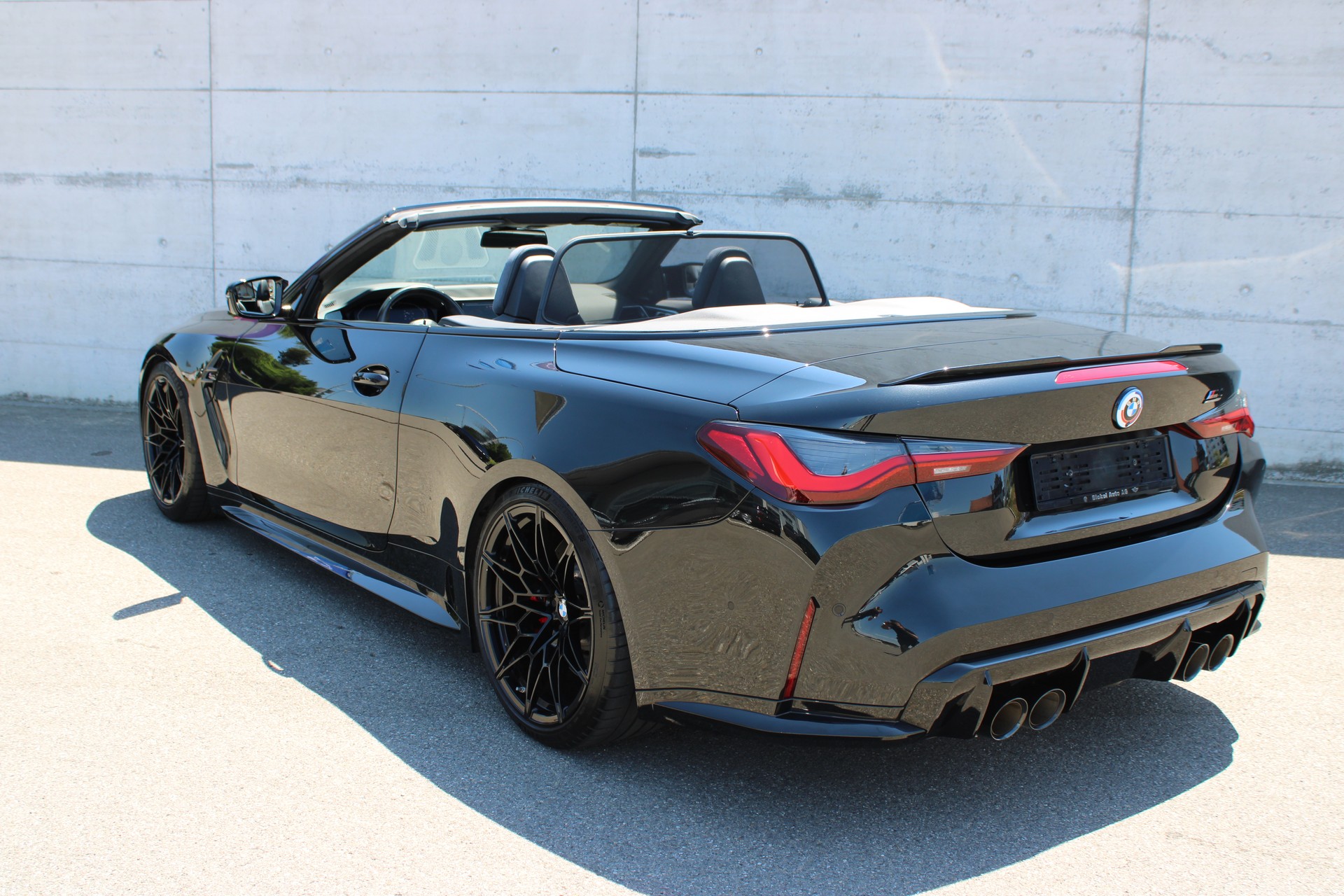 BMW BMW M4 Cabrio All Black *CH Fahrzeug*Gratis -Service* 15‘000 CHF Umbauten* Ein echter Hingucker *BMW Garantie bis Januar 2028-image-5