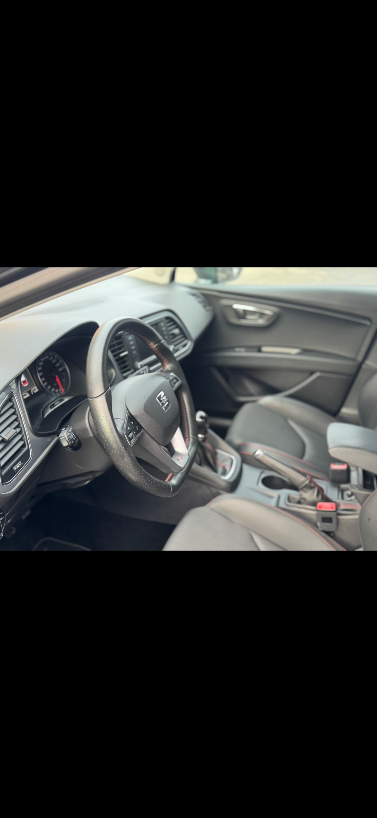 SEAT Leon ST 2.0 TDI FR 4Drive-image-6