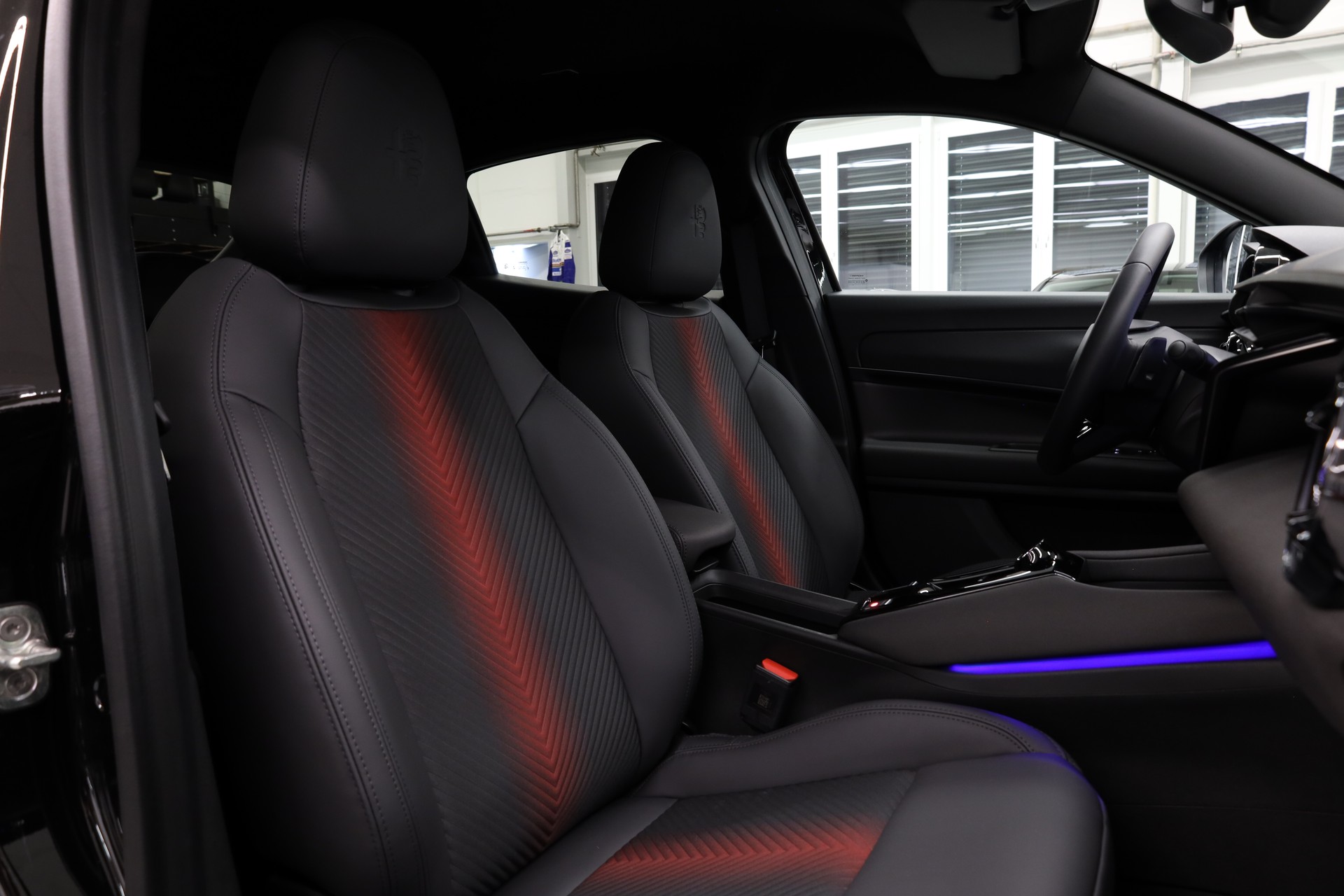 ALFA ROMEO Junior 1.2 Ibrida Q4-image-18