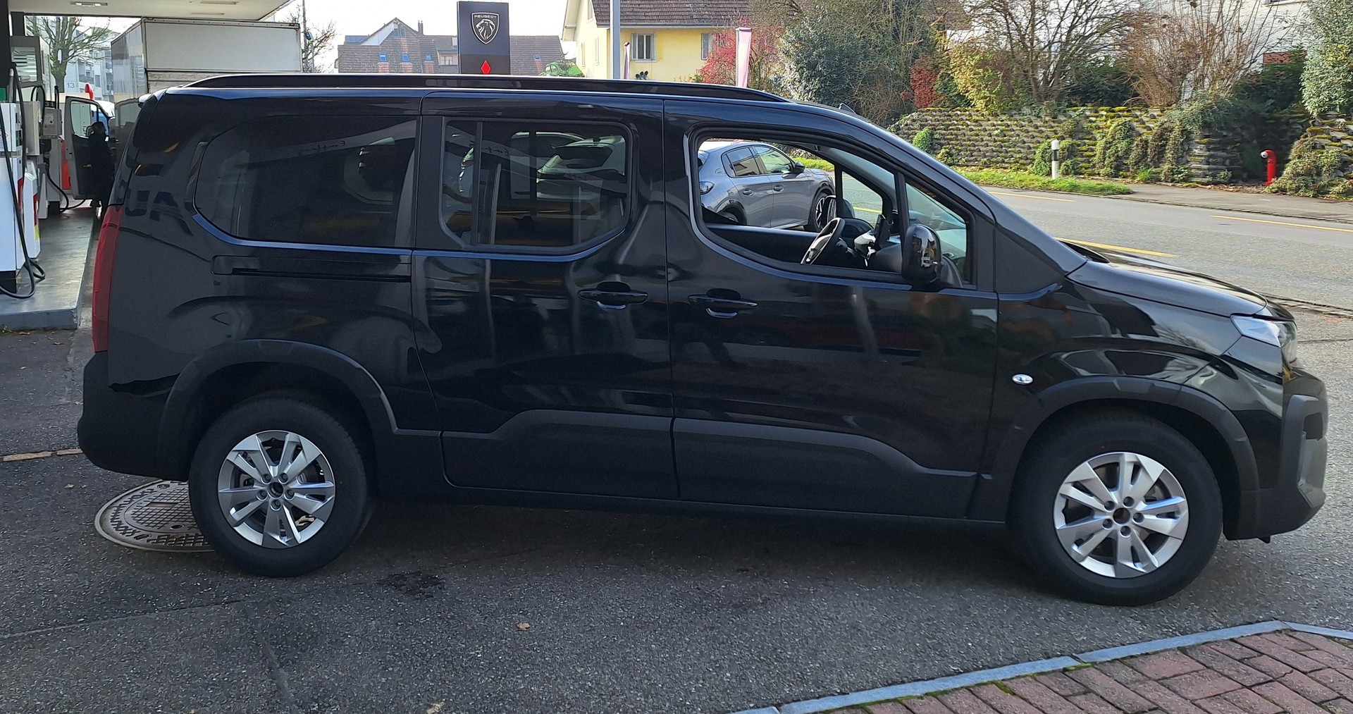 PEUGEOT Rifter Long BlueHDi Allure Helvetia (428)-image-0