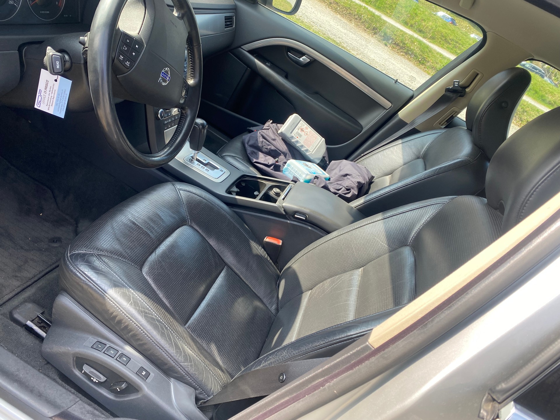 VOLVO V70 2.5T Summum Geartronic-image-5