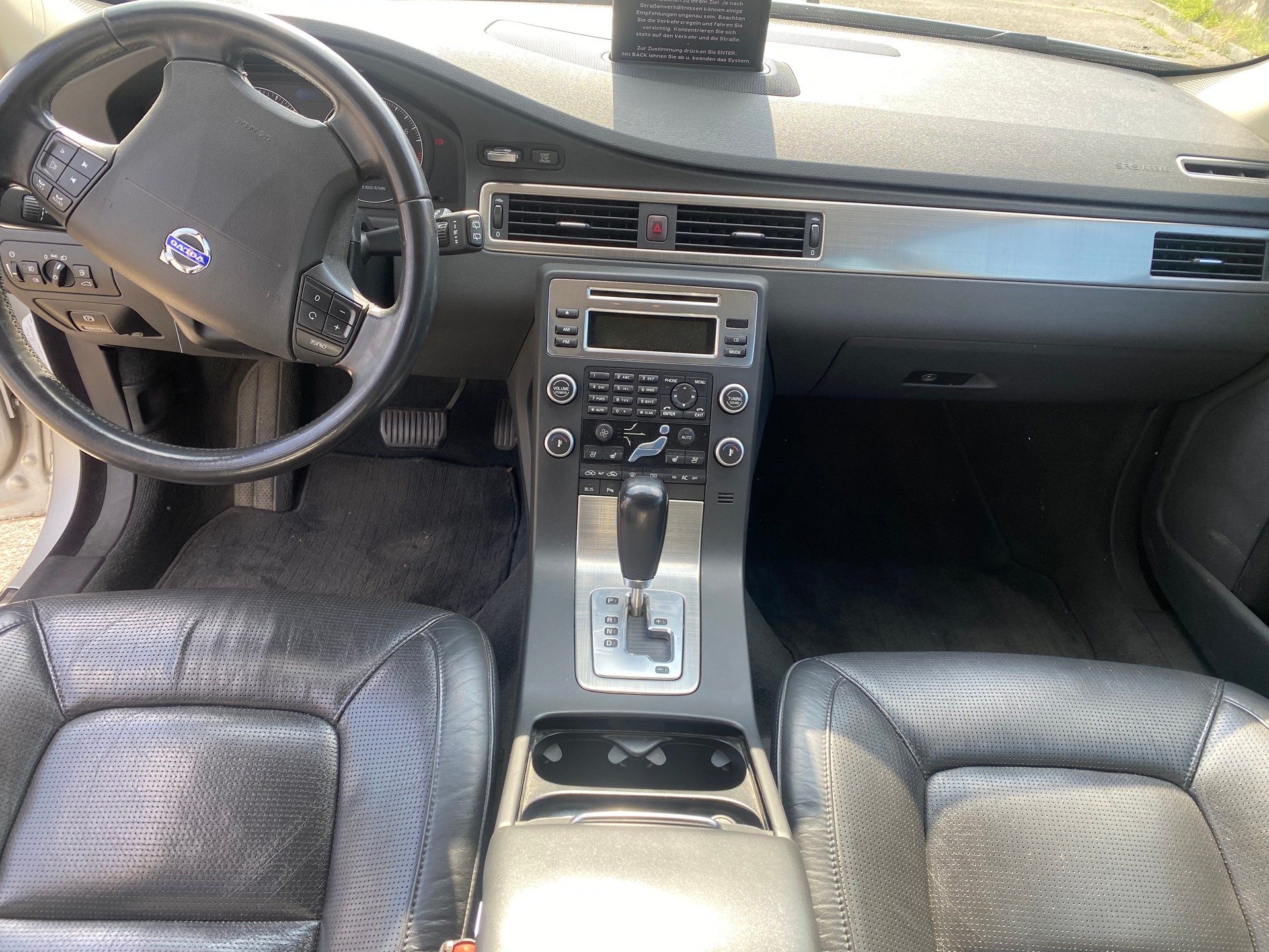 VOLVO V70 2.5T Summum Geartronic-image-4