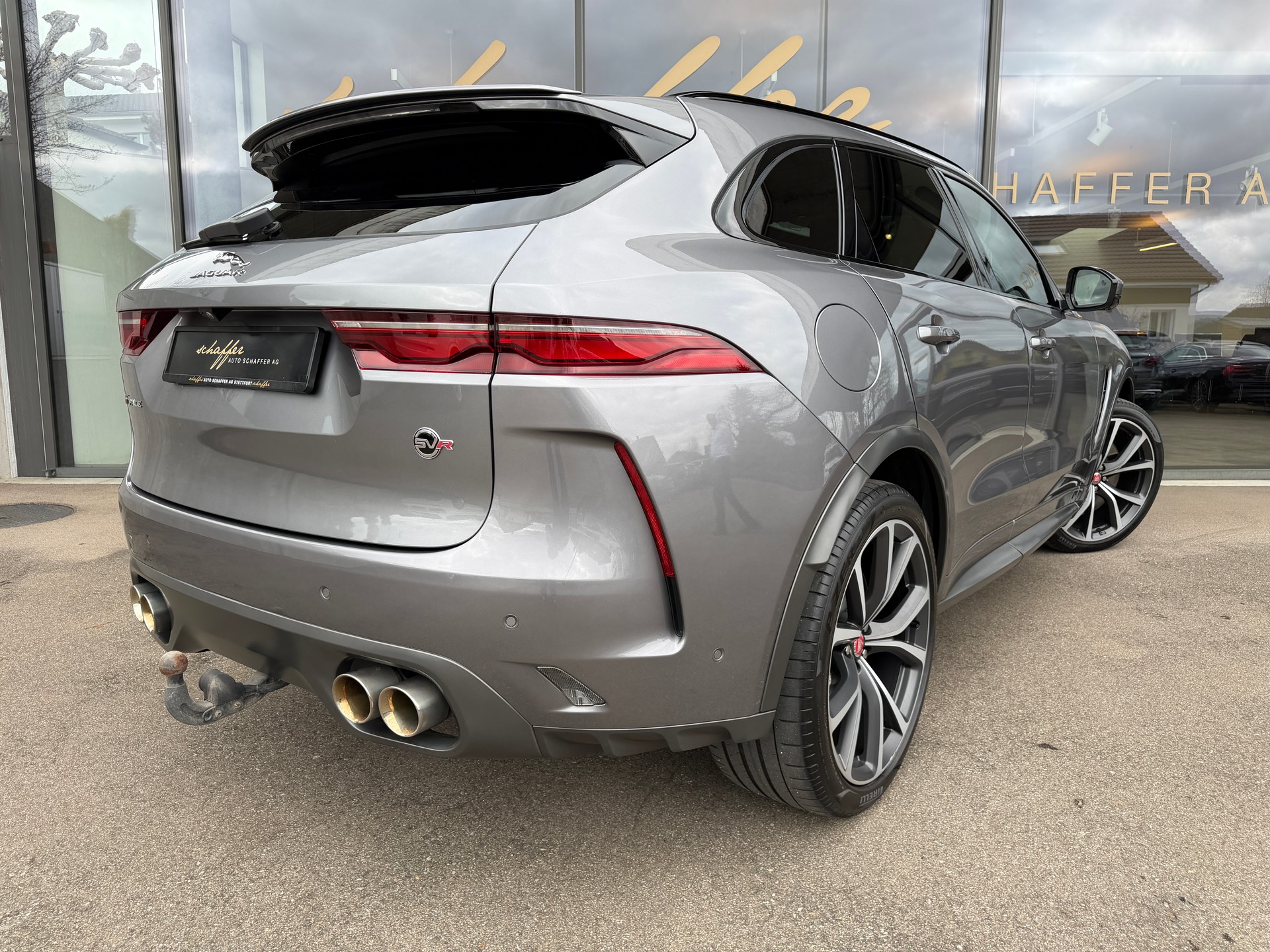 JAGUAR F-Pace 5.0 V8 SVR P550 AWD-image-8