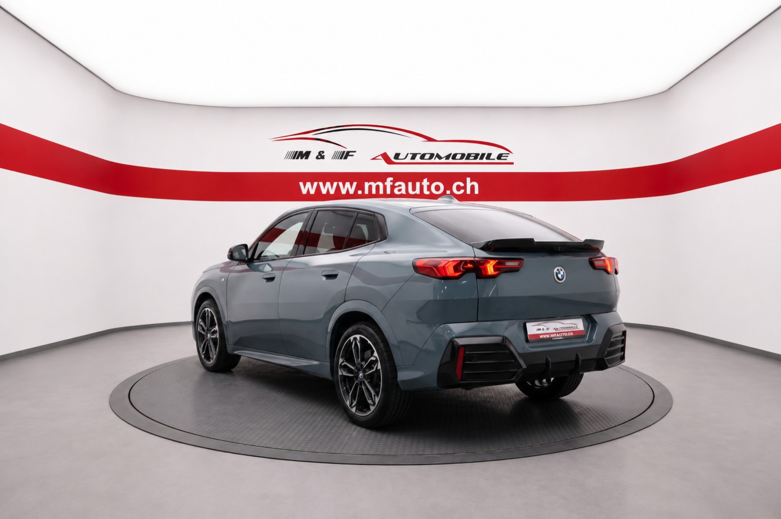 BMW X2 20d xDrive M-Sport CH FAHRZEUG-image-3