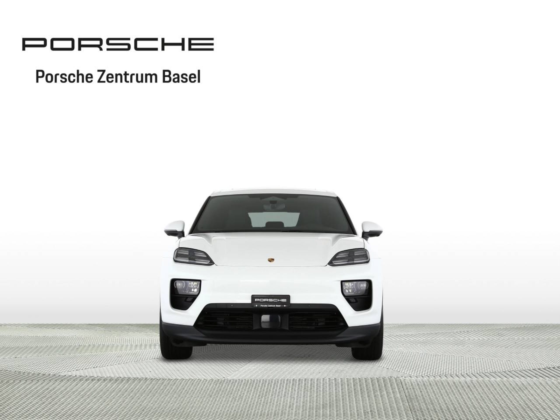 PORSCHE Macan-image-6