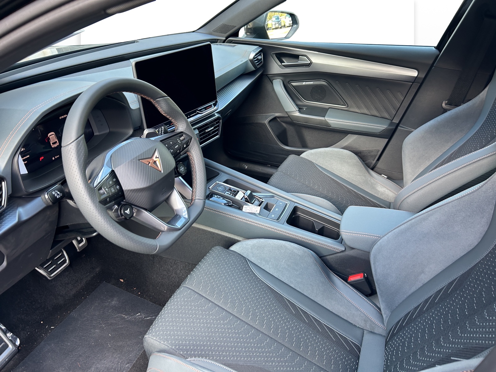 CUPRA LEON 2.0 TSI VZ DSG-image-4