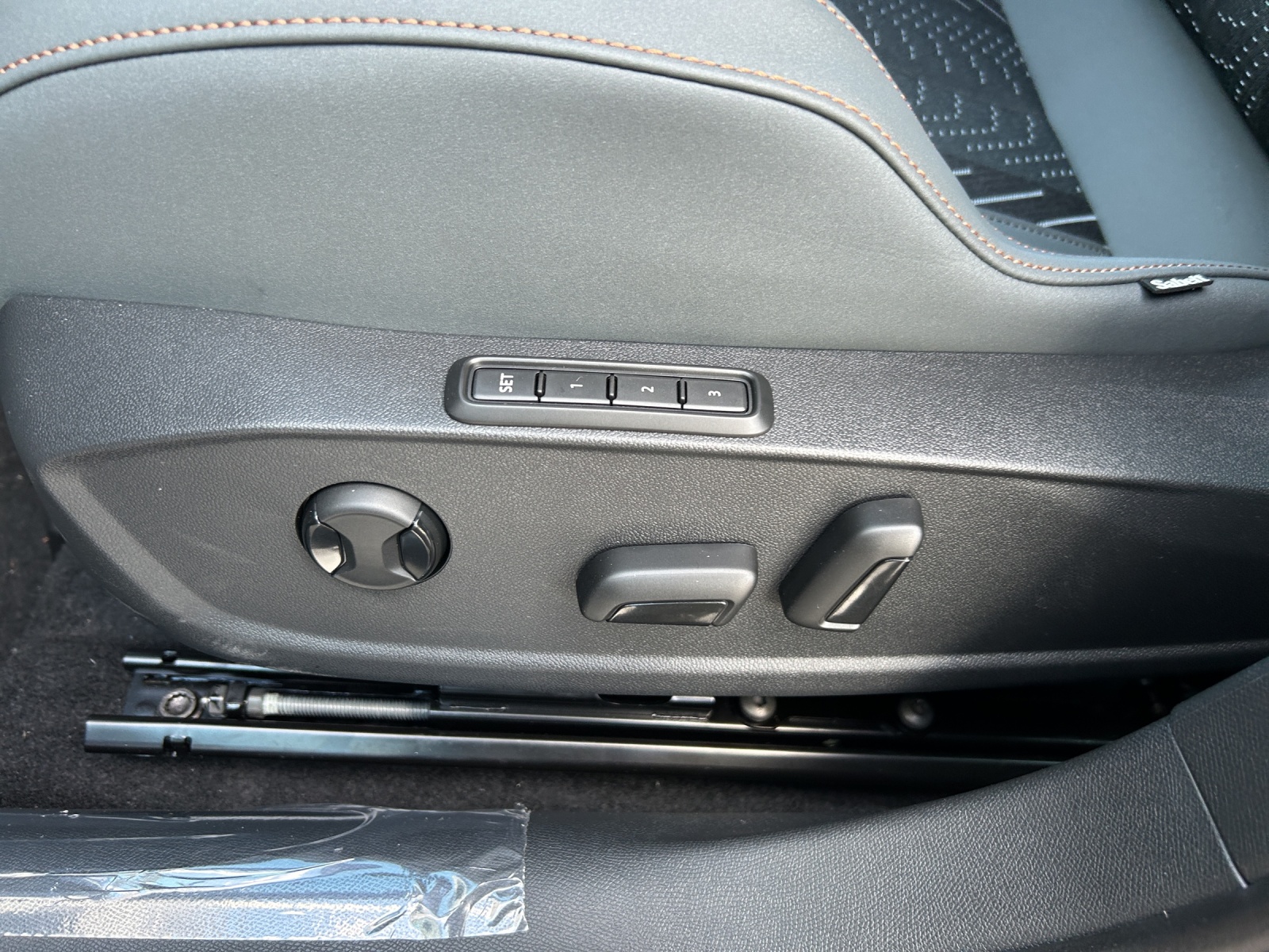 CUPRA LEON 2.0 TSI VZ DSG-image-7