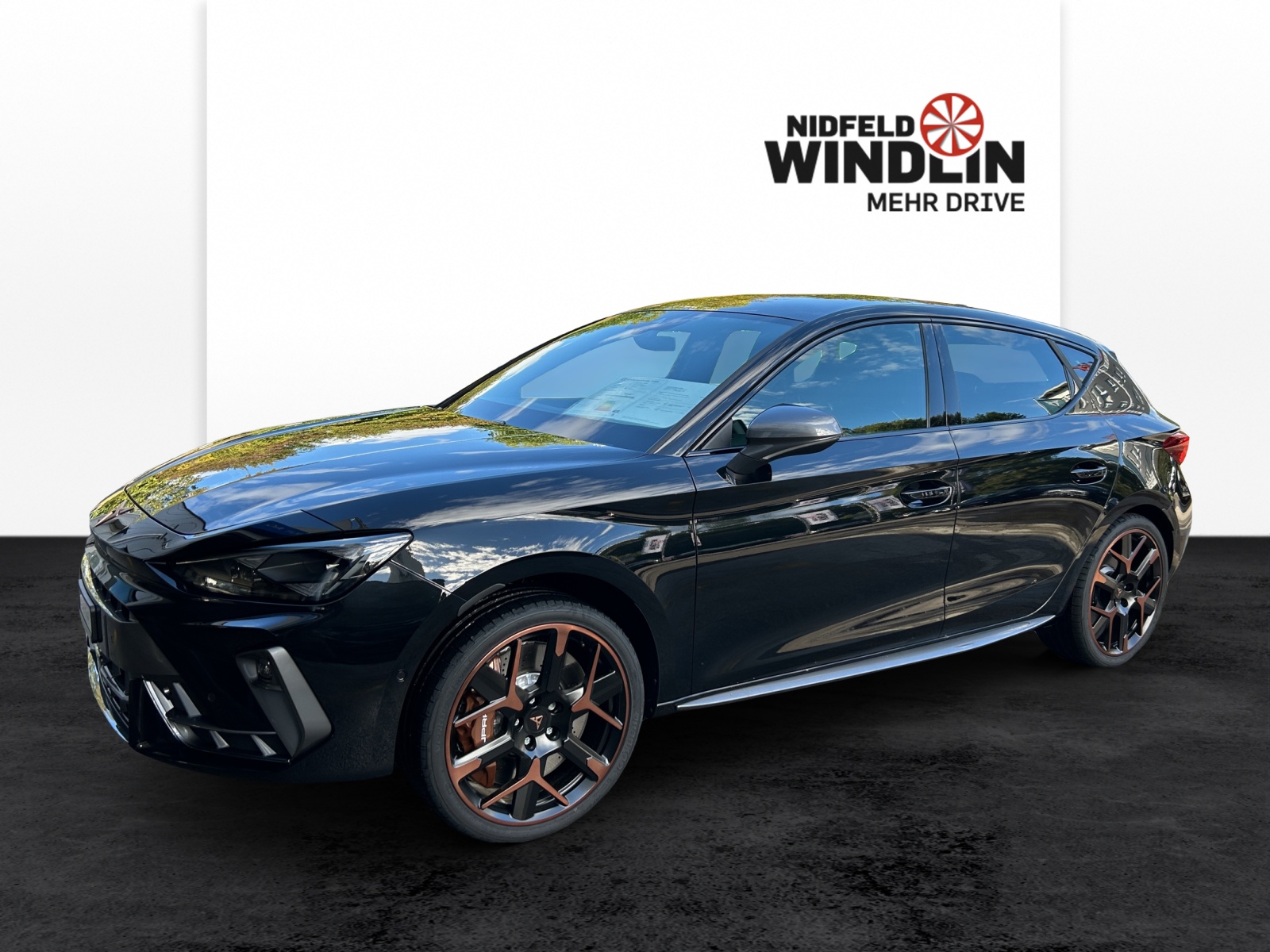 CUPRA LEON 2.0 TSI VZ DSG-image-1