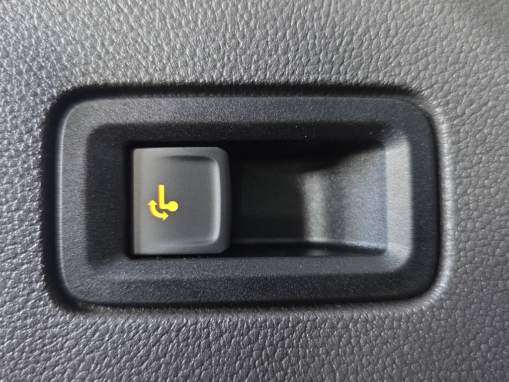 VW Multivan 1.5 TSI eHybrid kurz Style DSG 4motion-image-29