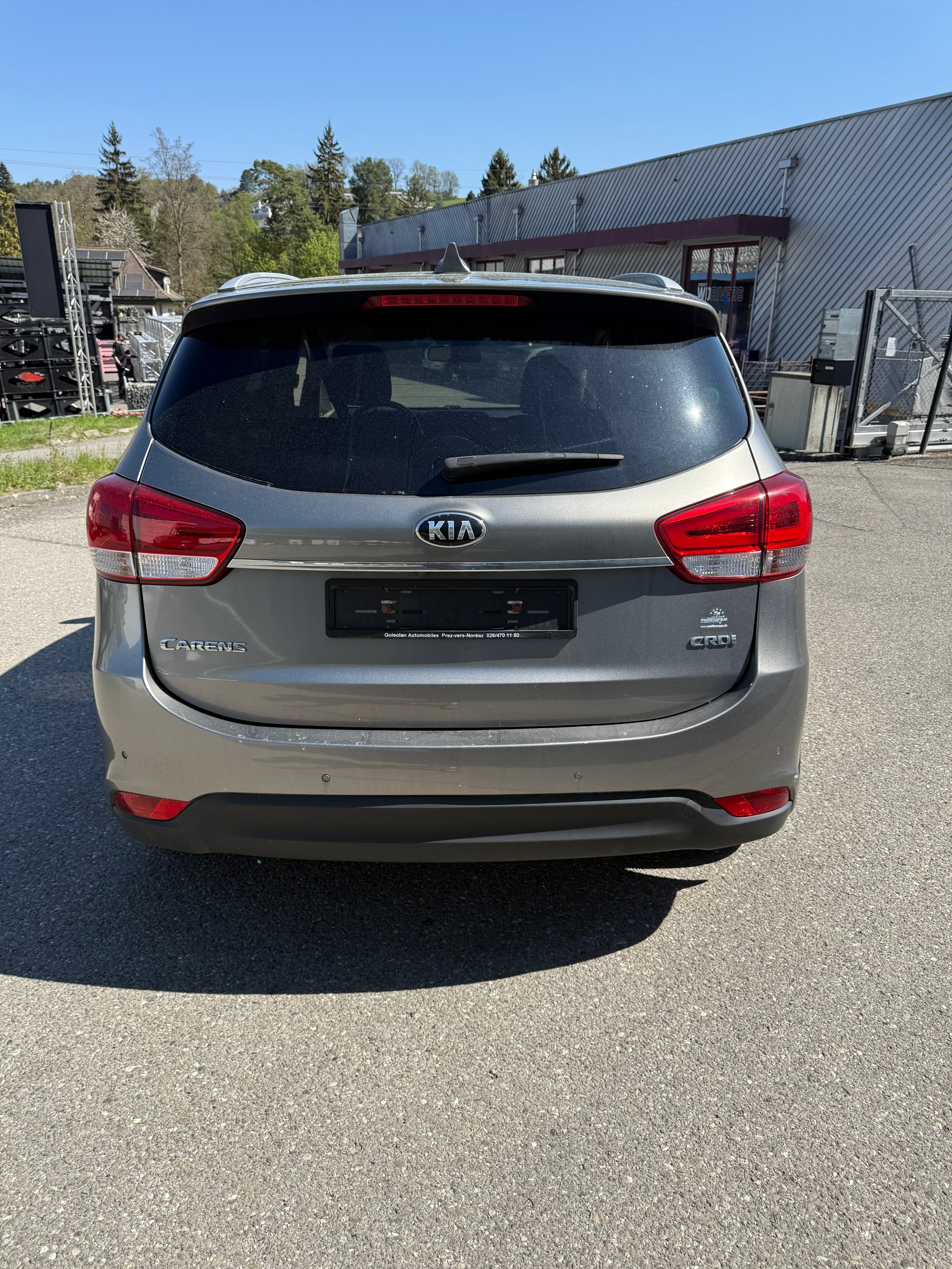 KIA Carens 1.7 CRDi Swiss Eco Edition-image-4