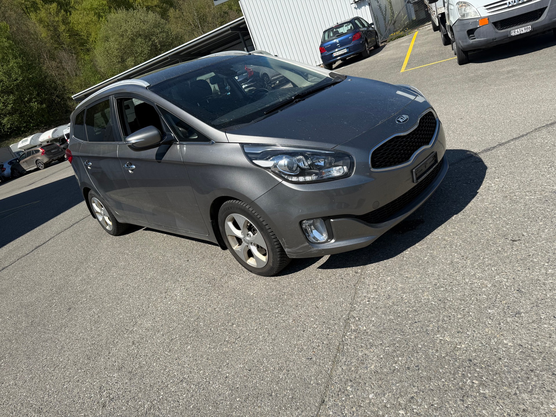 KIA Carens 1.7 CRDi Swiss Eco Edition-image-2