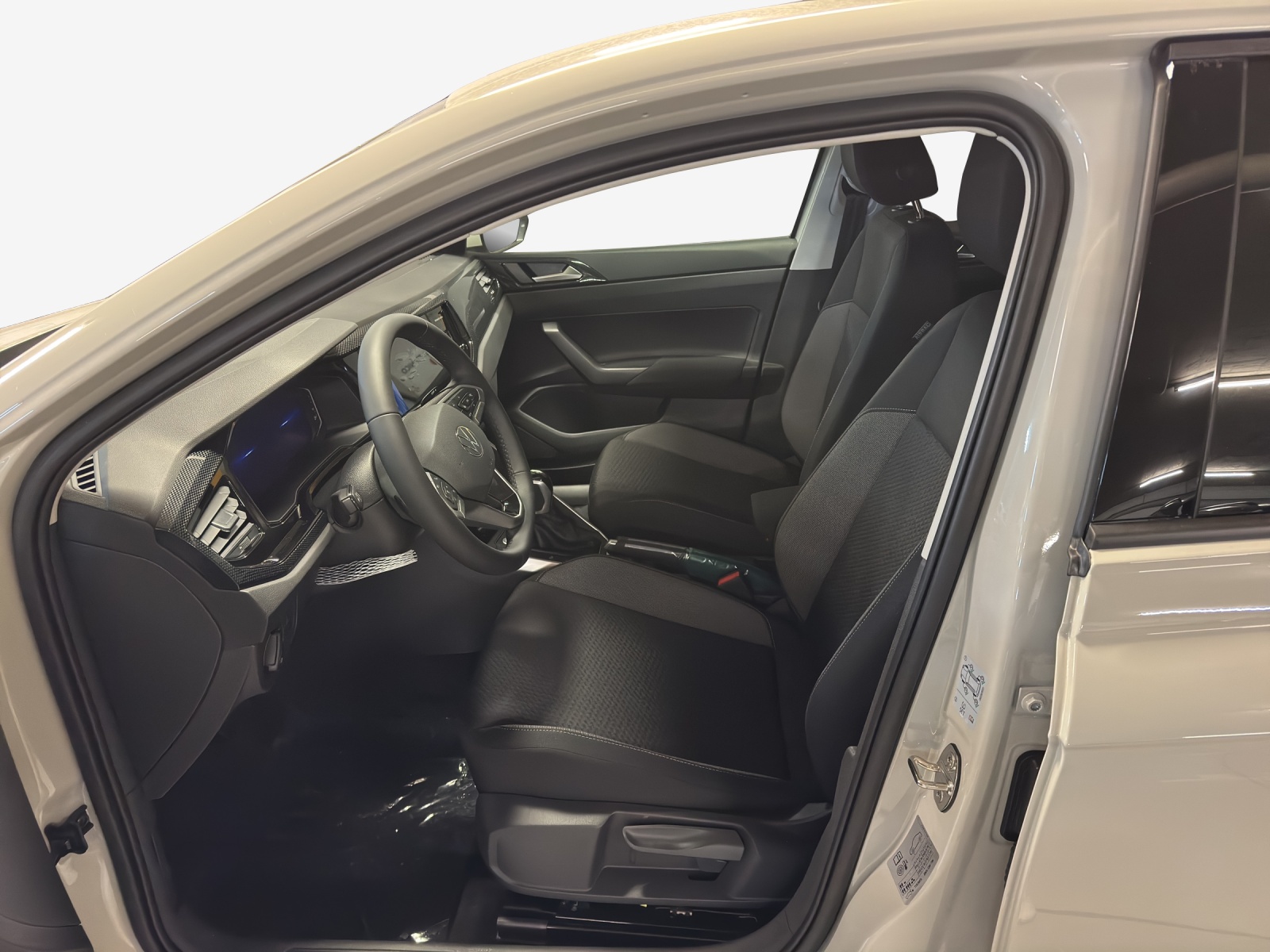 VW Polo Life incluso servizi per 4 anni-image-7