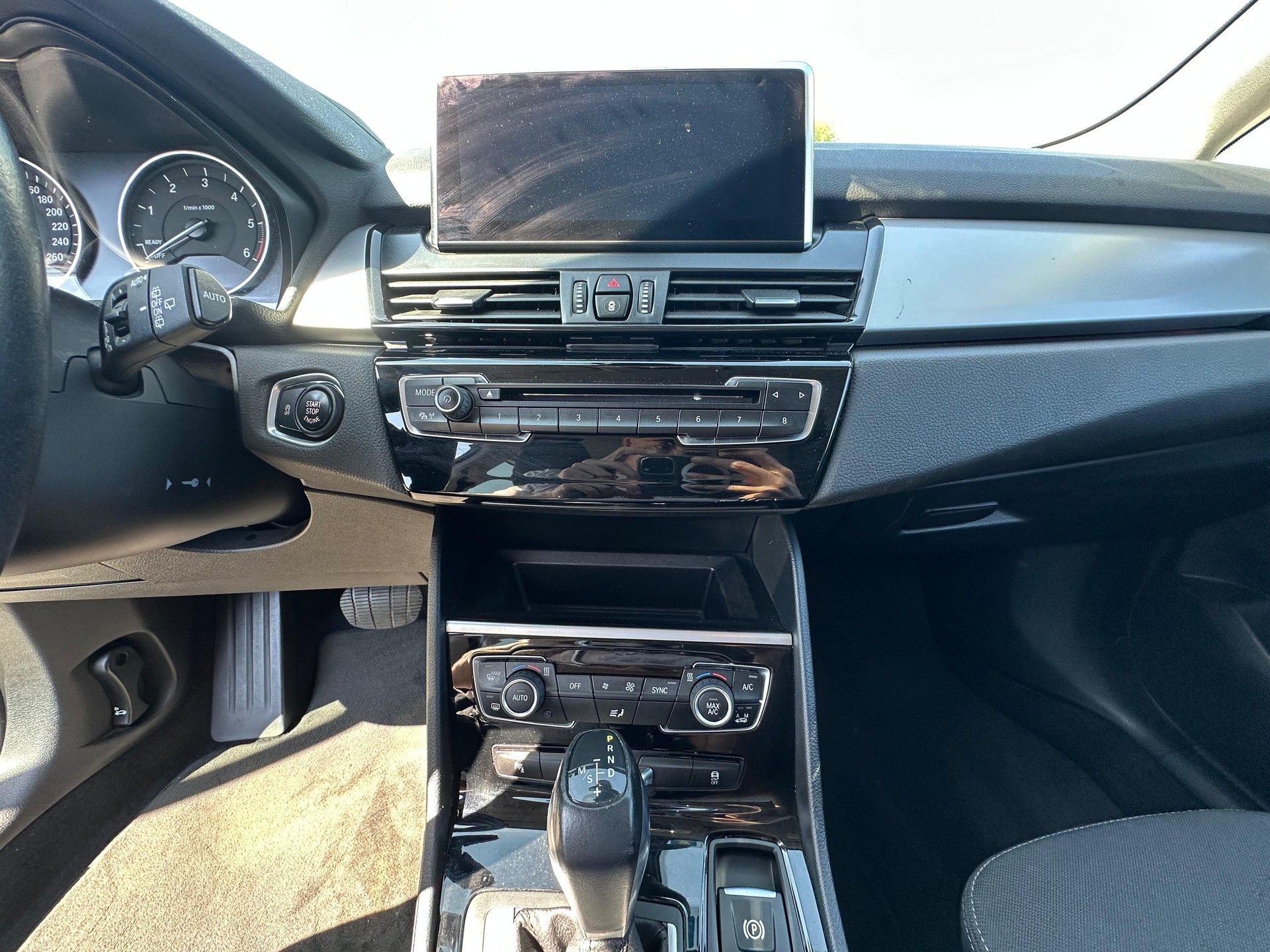 BMW 218d Active Tourer Sport Line Steptronic-image-9