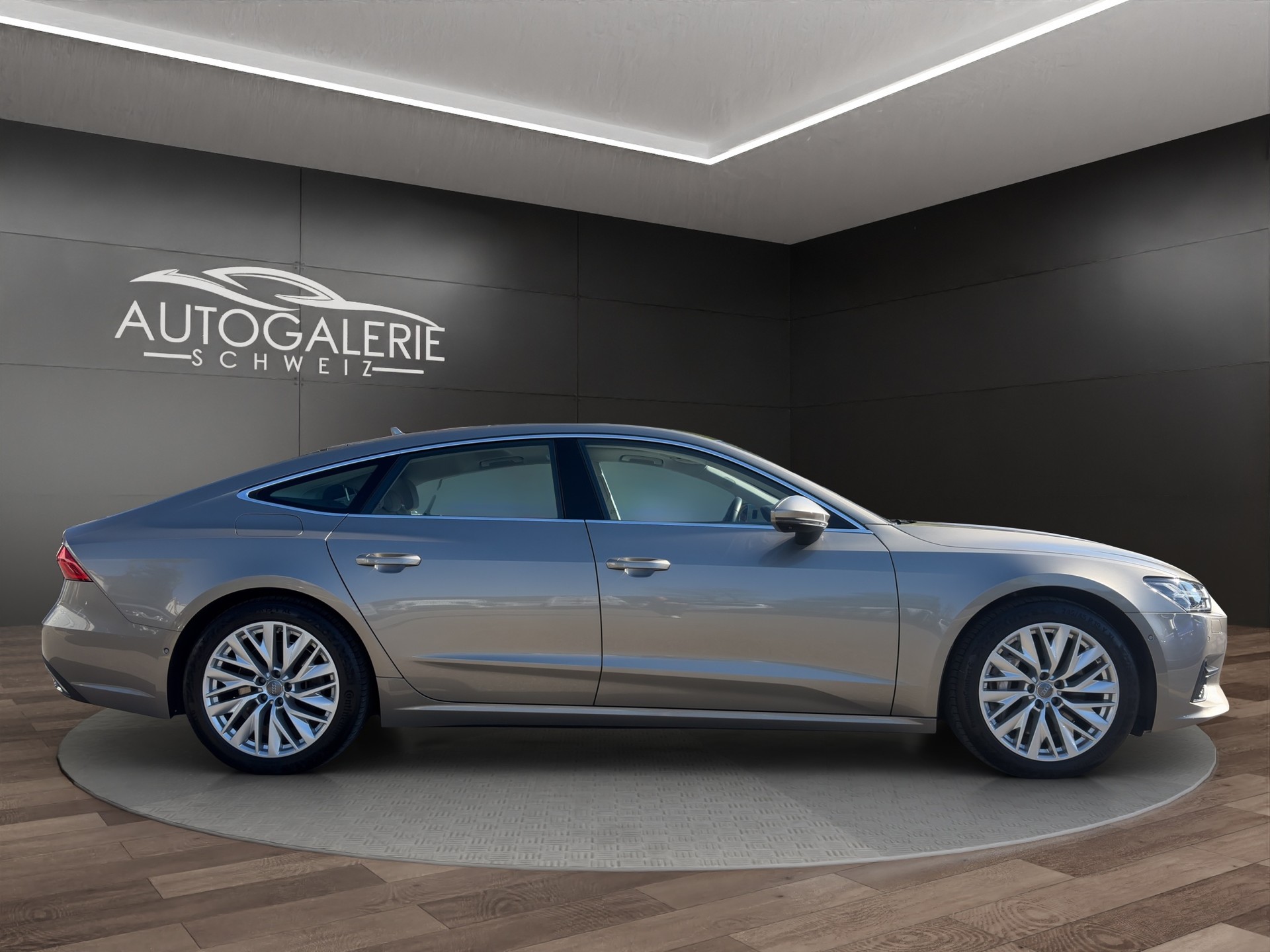 AUDI A7 Sportback 55 TFSI quattro | CH | ERSTBESITZ | Leder Valcona Beige | Nachtsicht | AHK | HeadUp | Luftfederung |-image-5