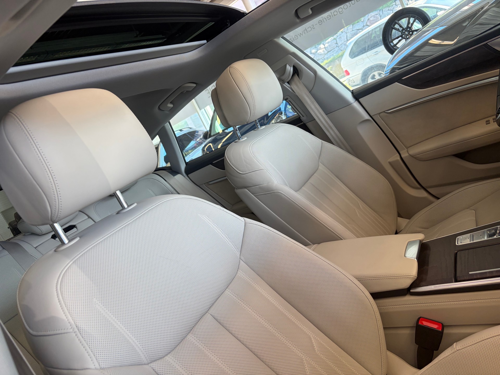 AUDI A7 Sportback 55 TFSI quattro | CH | ERSTBESITZ | Leder Valcona Beige | Nachtsicht | AHK | HeadUp | Luftfederung |-image-29