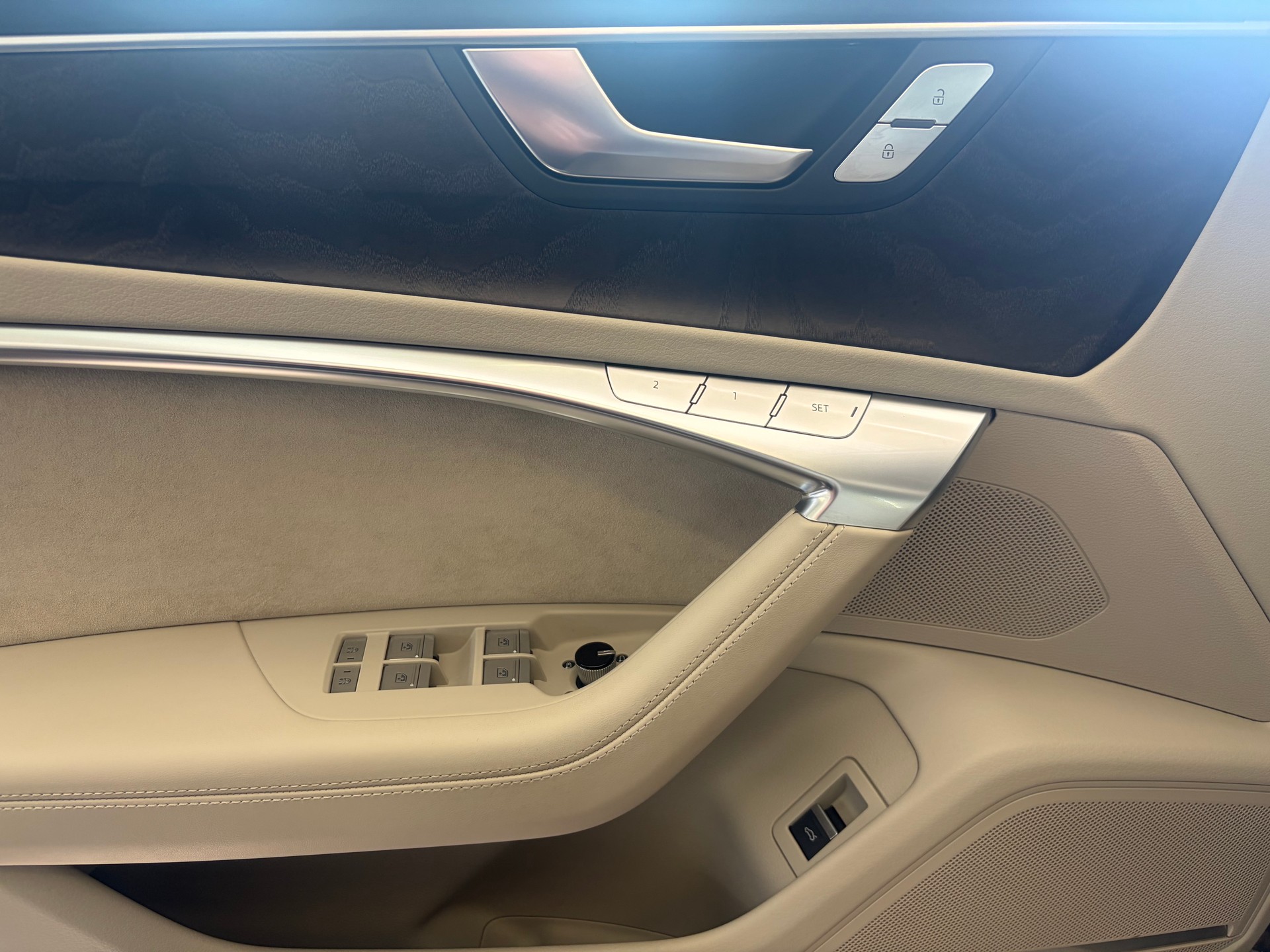 AUDI A7 Sportback 55 TFSI quattro | CH | ERSTBESITZ | Leder Valcona Beige | Nachtsicht | AHK | HeadUp | Luftfederung |-image-20