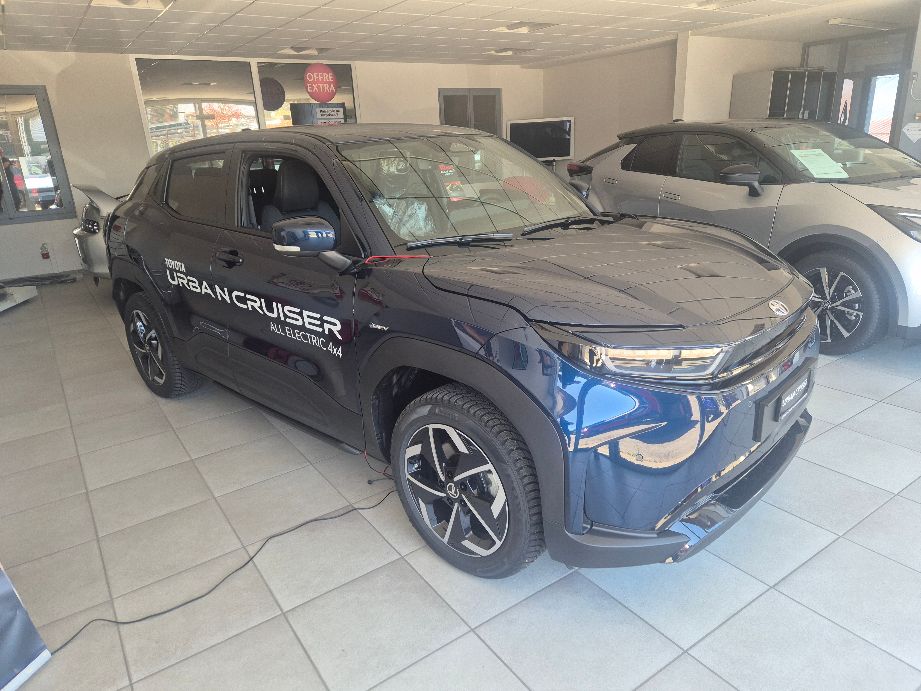 TOYOTA Urban Cruiser 61 kWh Trend AWD-image-3
